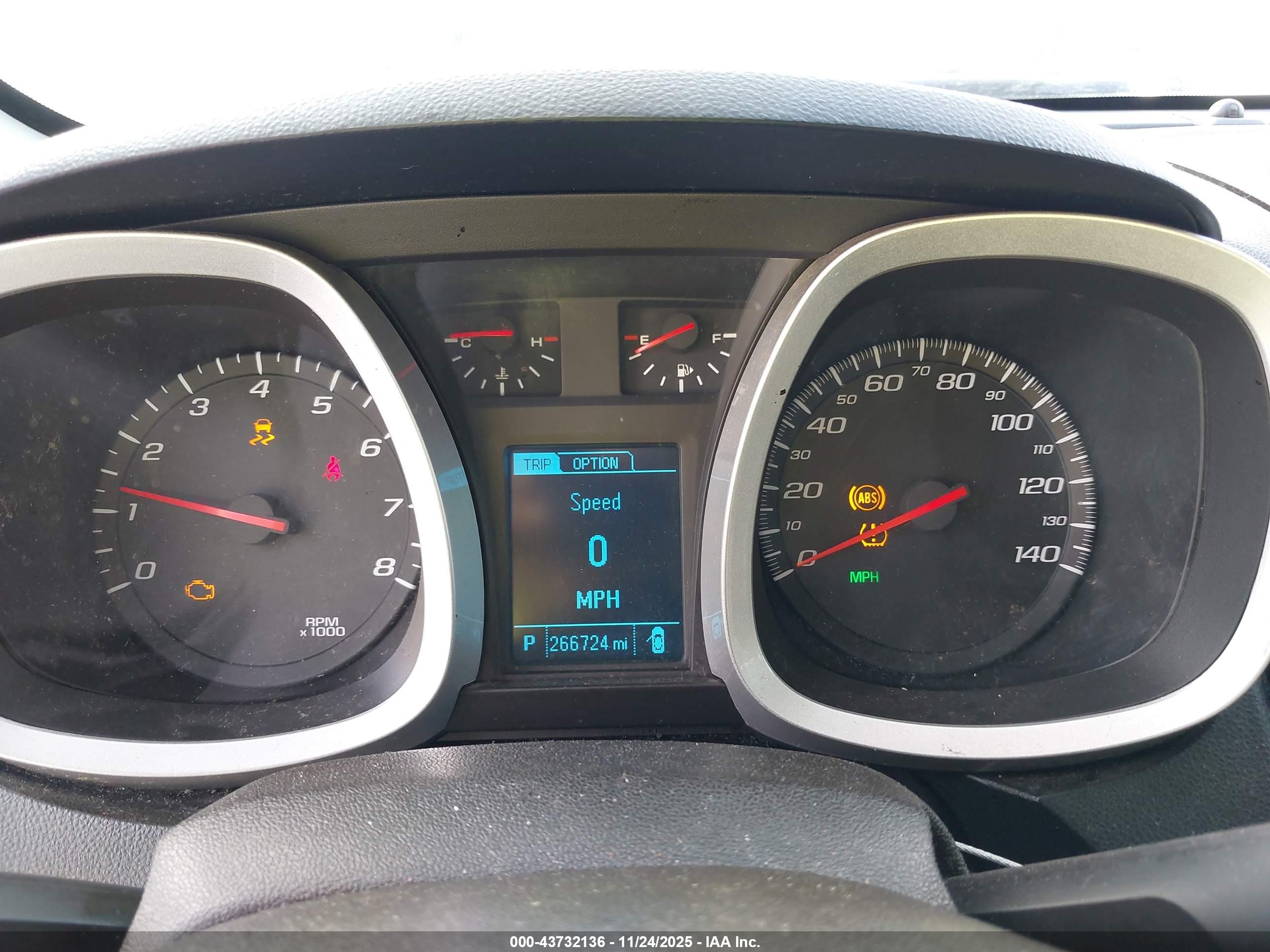 CHEVROLET EQUINOX image 7
