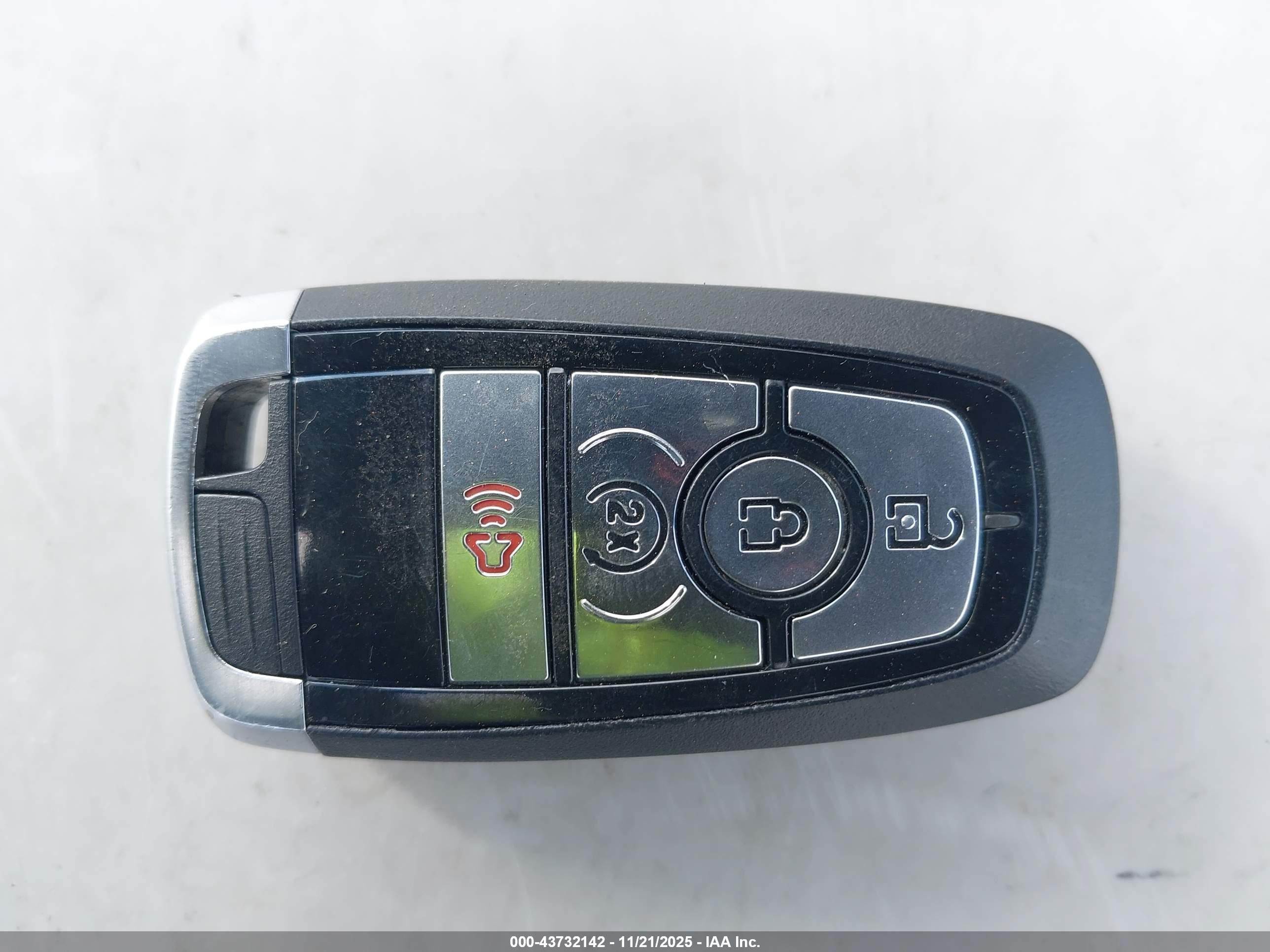 FORD ESCAPE image 11