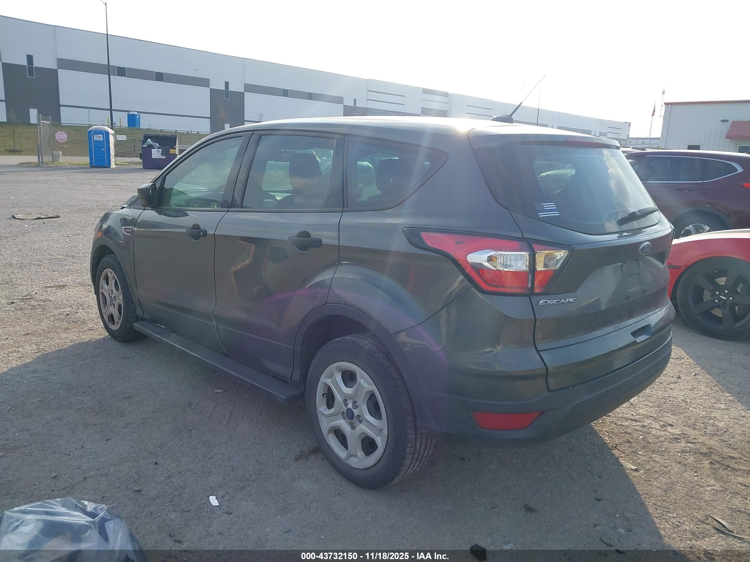 FORD ESCAPE image 3