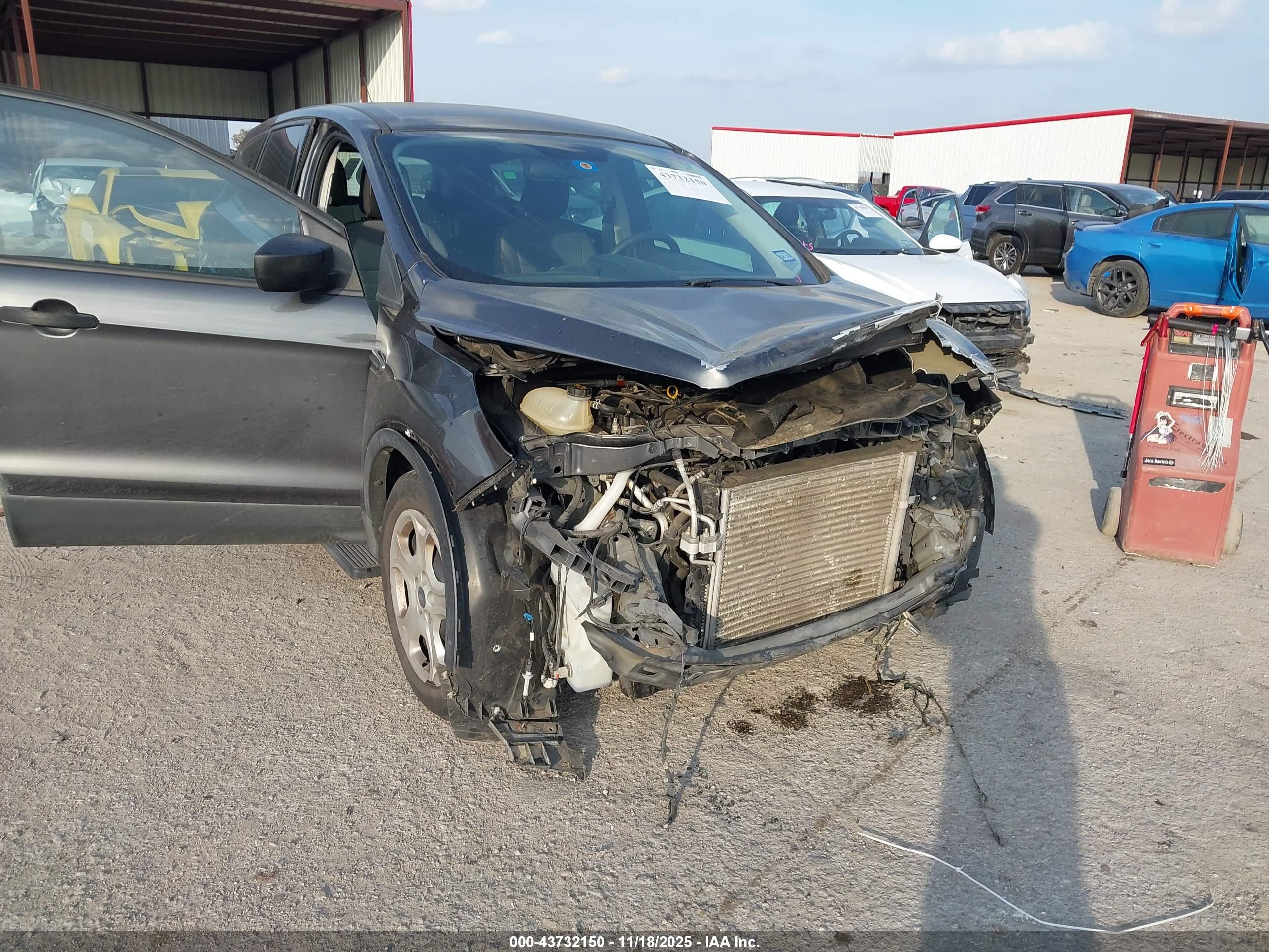 FORD ESCAPE image 6