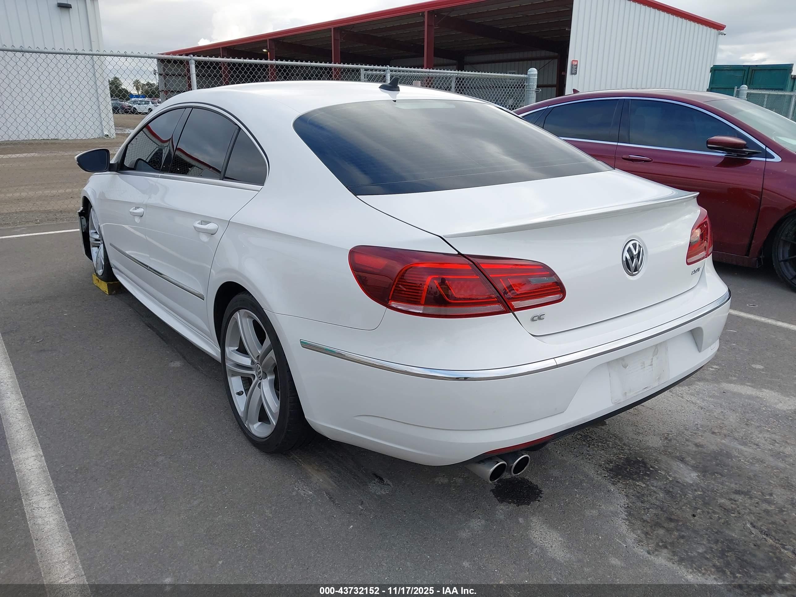 VOLKSWAGEN CC image 3