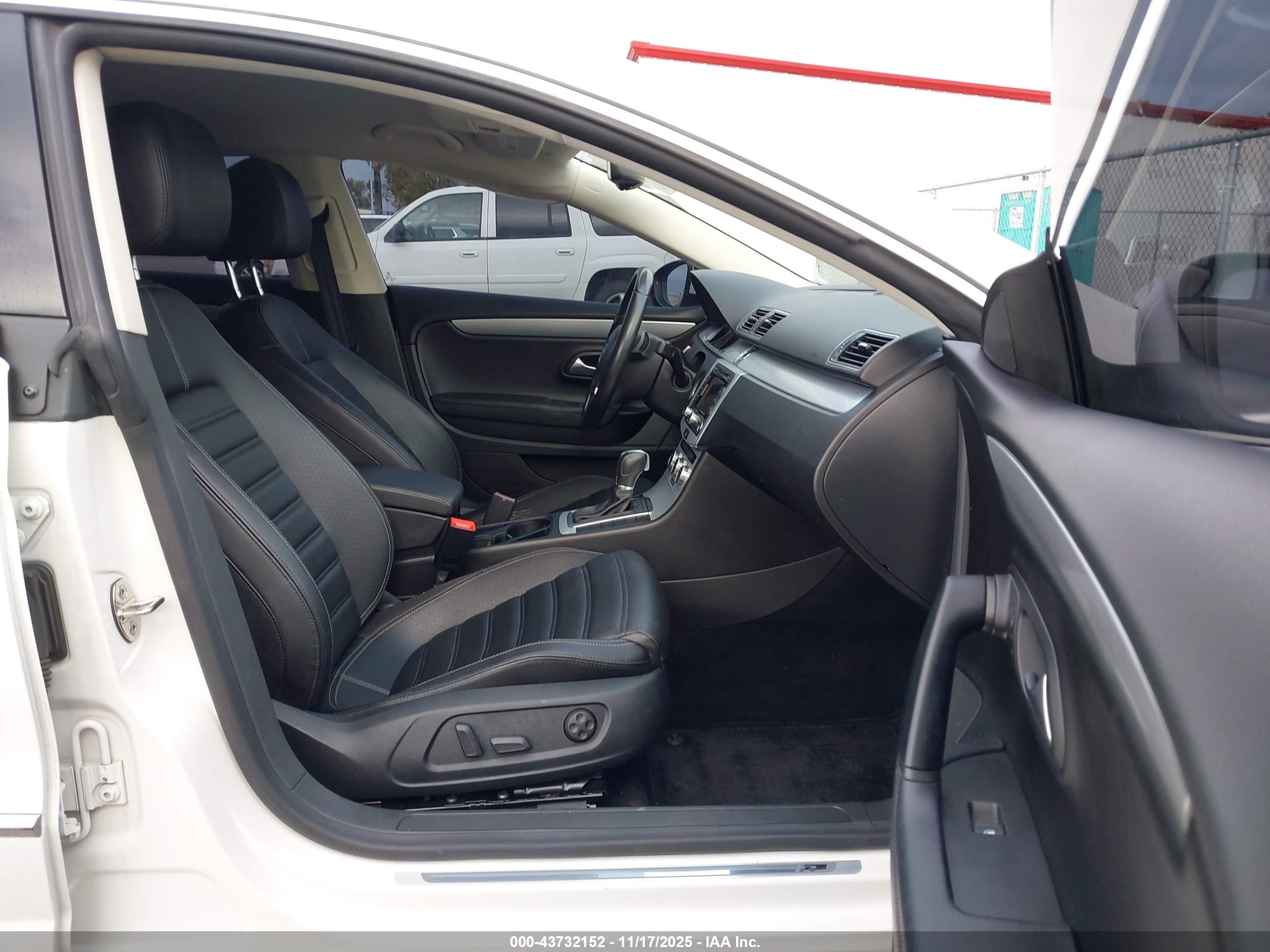 VOLKSWAGEN CC image 5