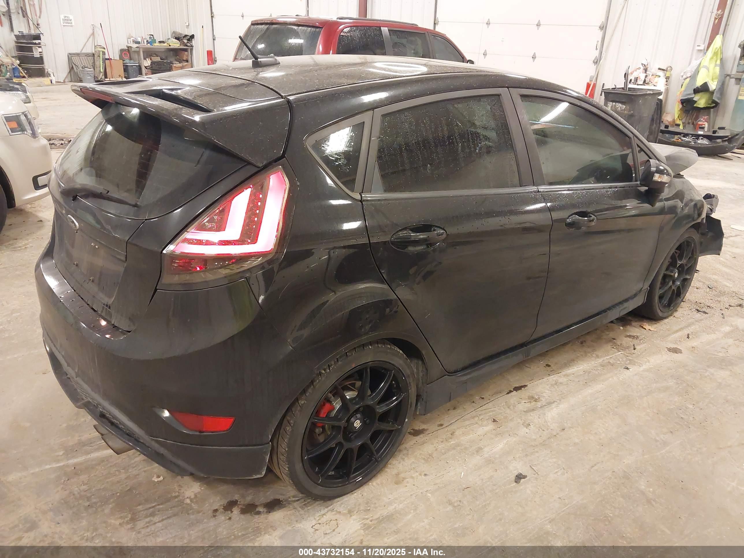 FORD FIESTA image 4