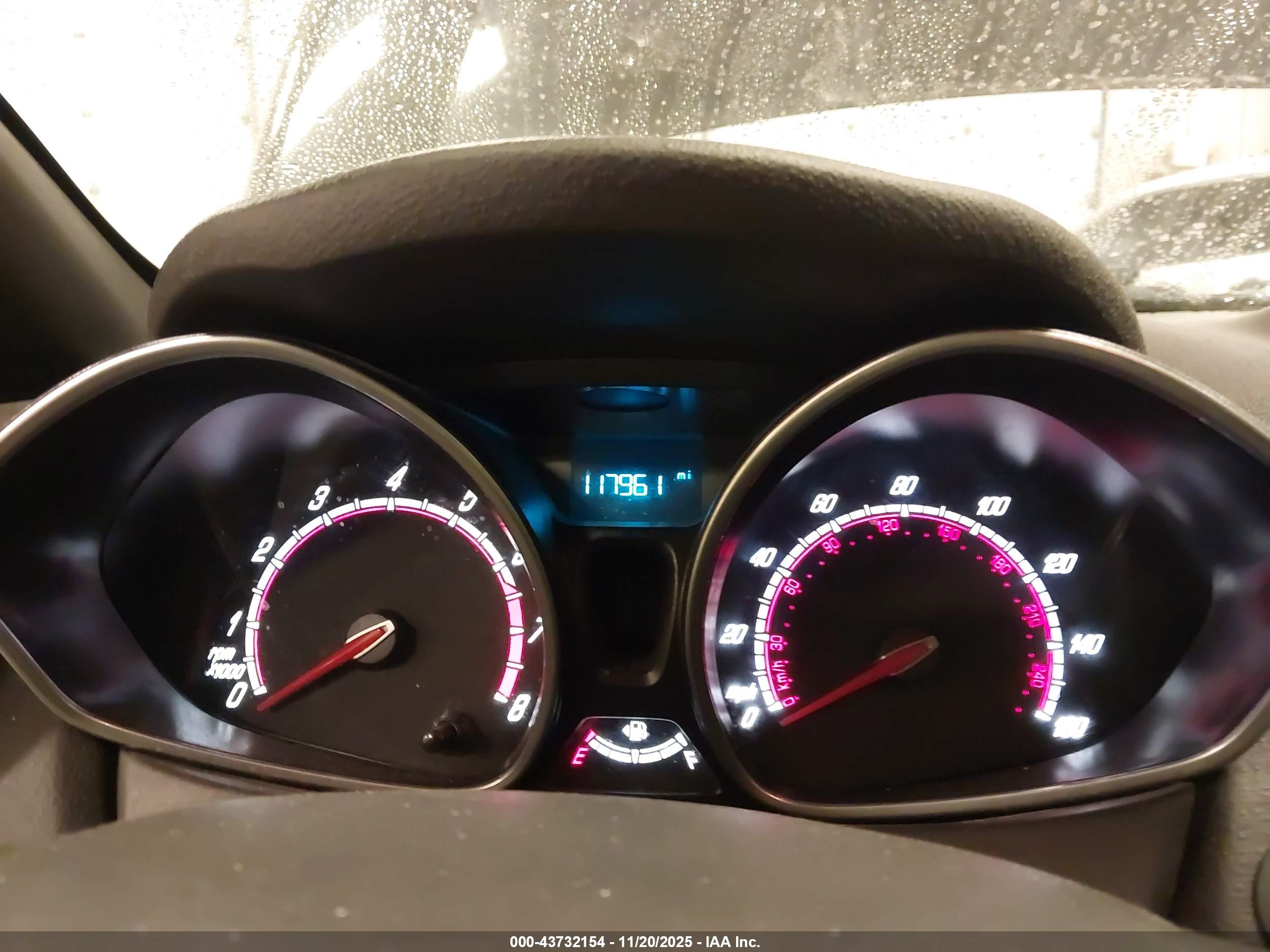 FORD FIESTA image 7