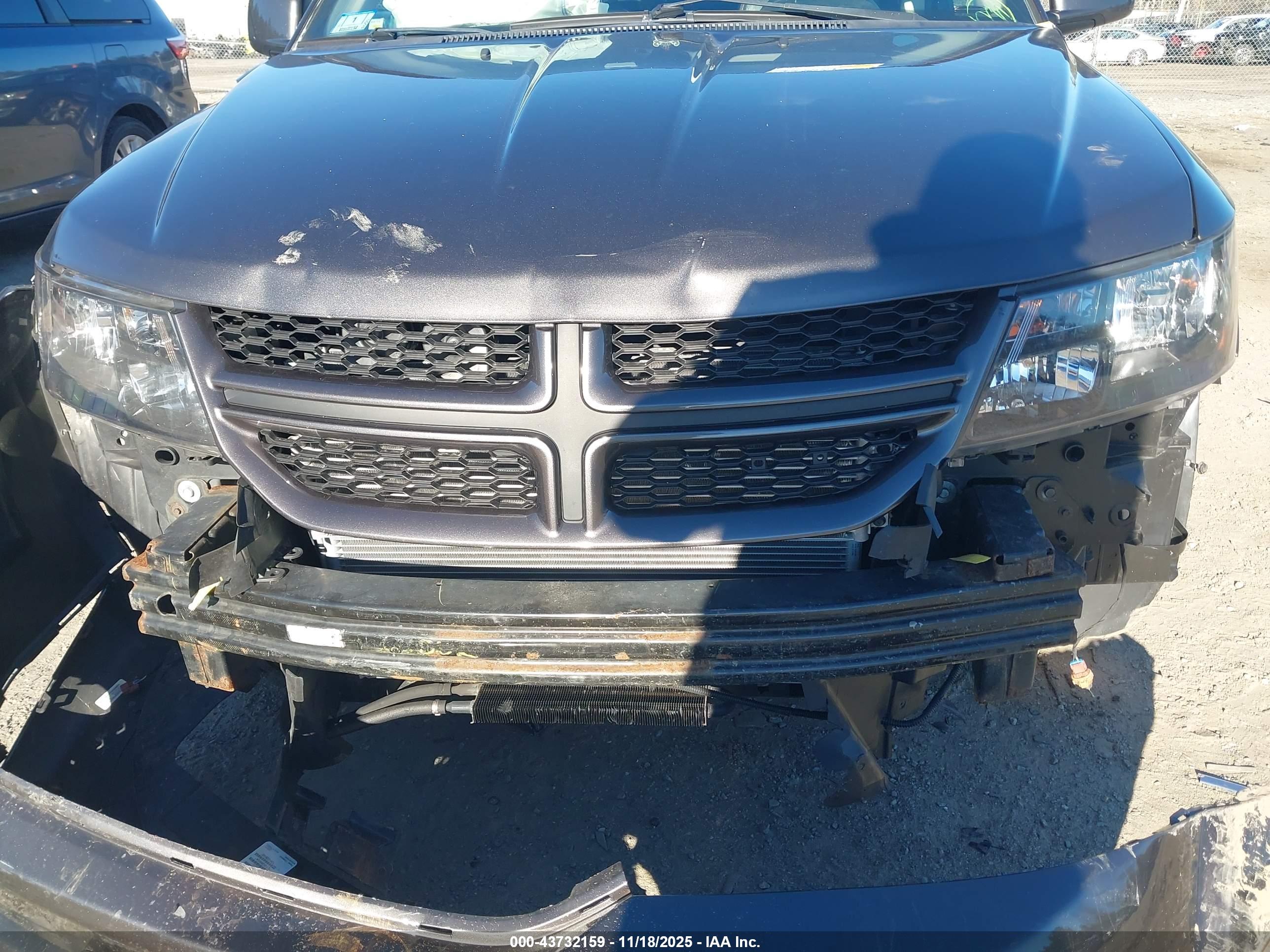 DODGE JOURNEY image 6