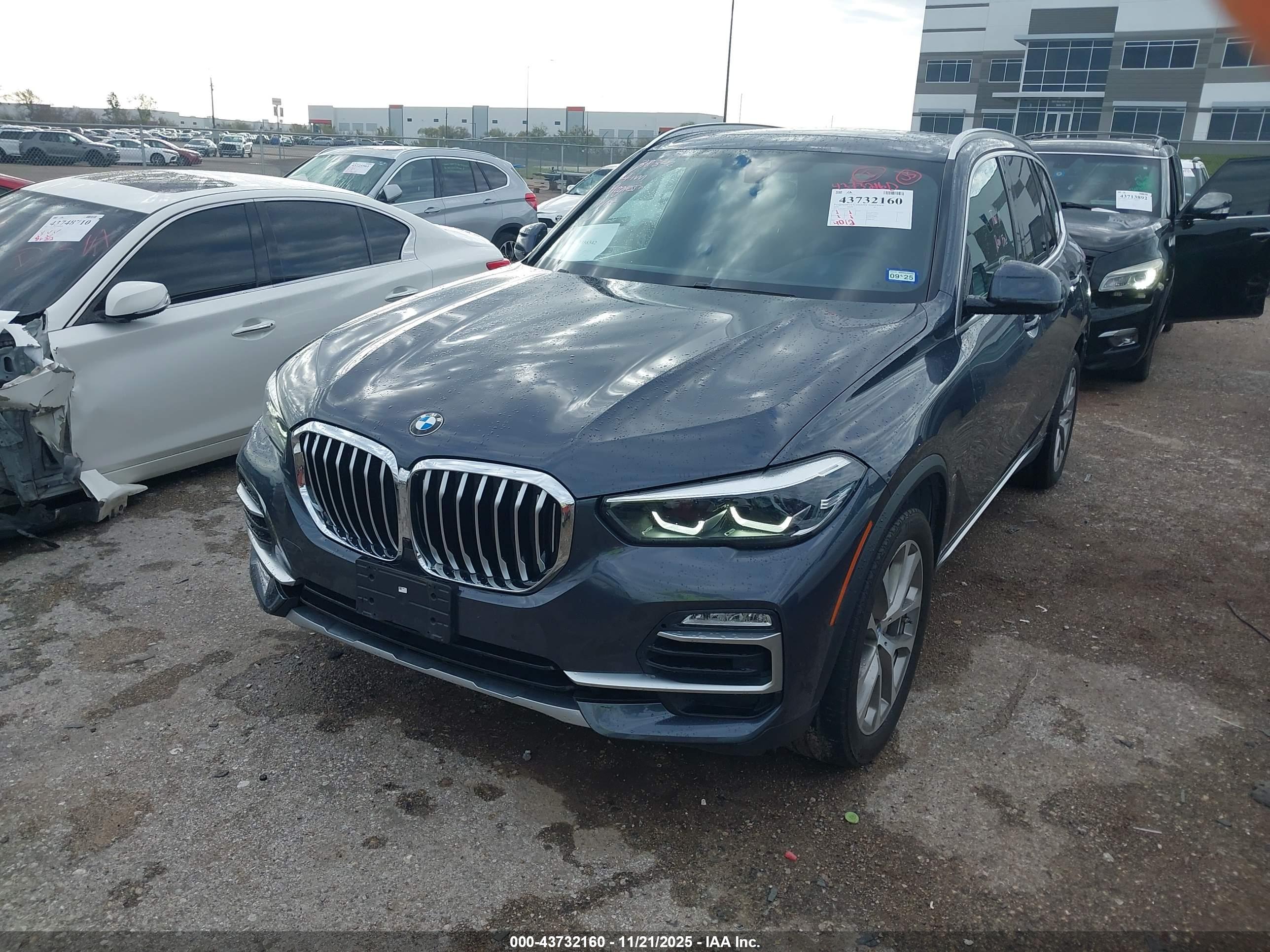 BMW X5 image 2