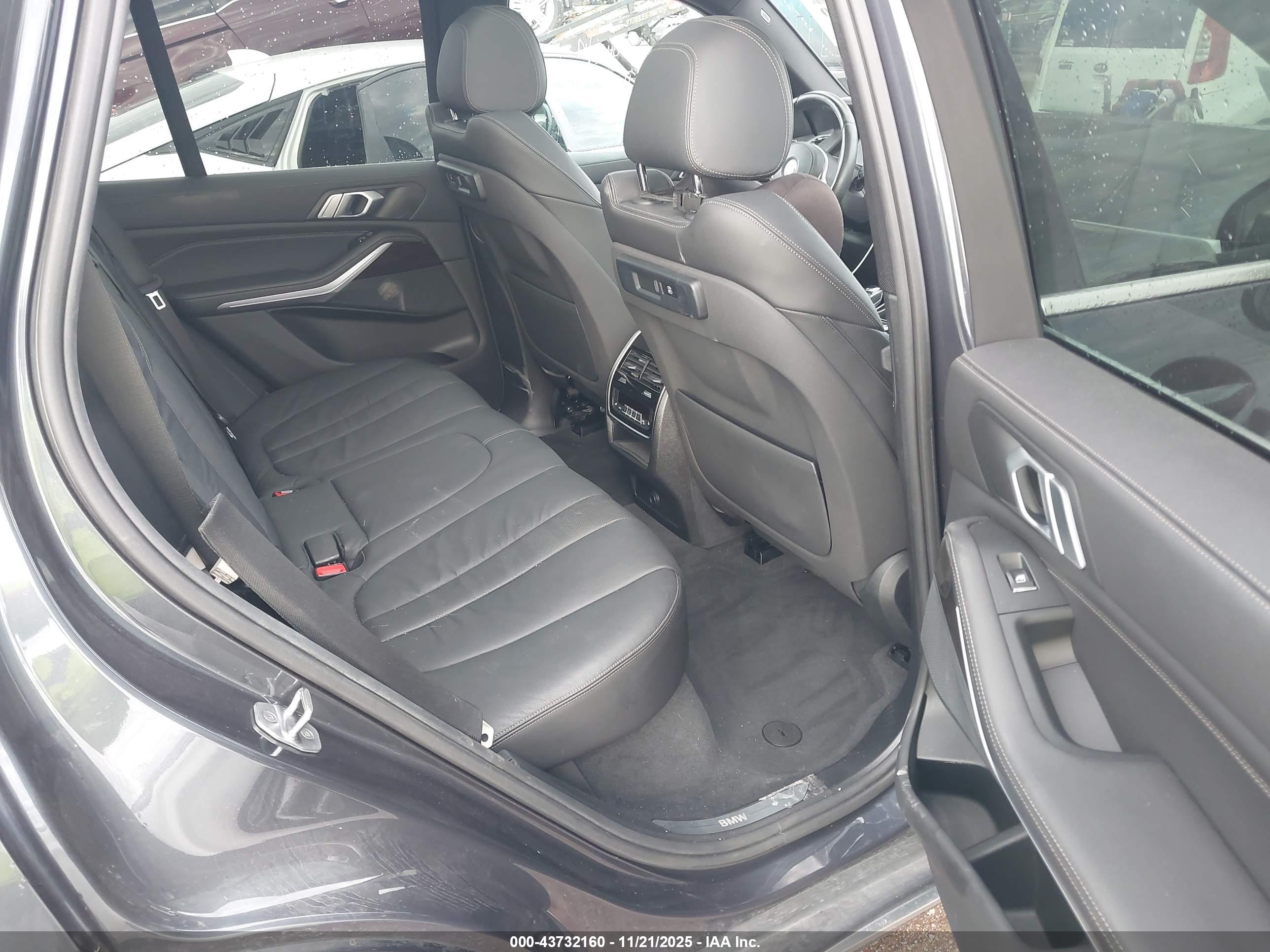 BMW X5 image 8