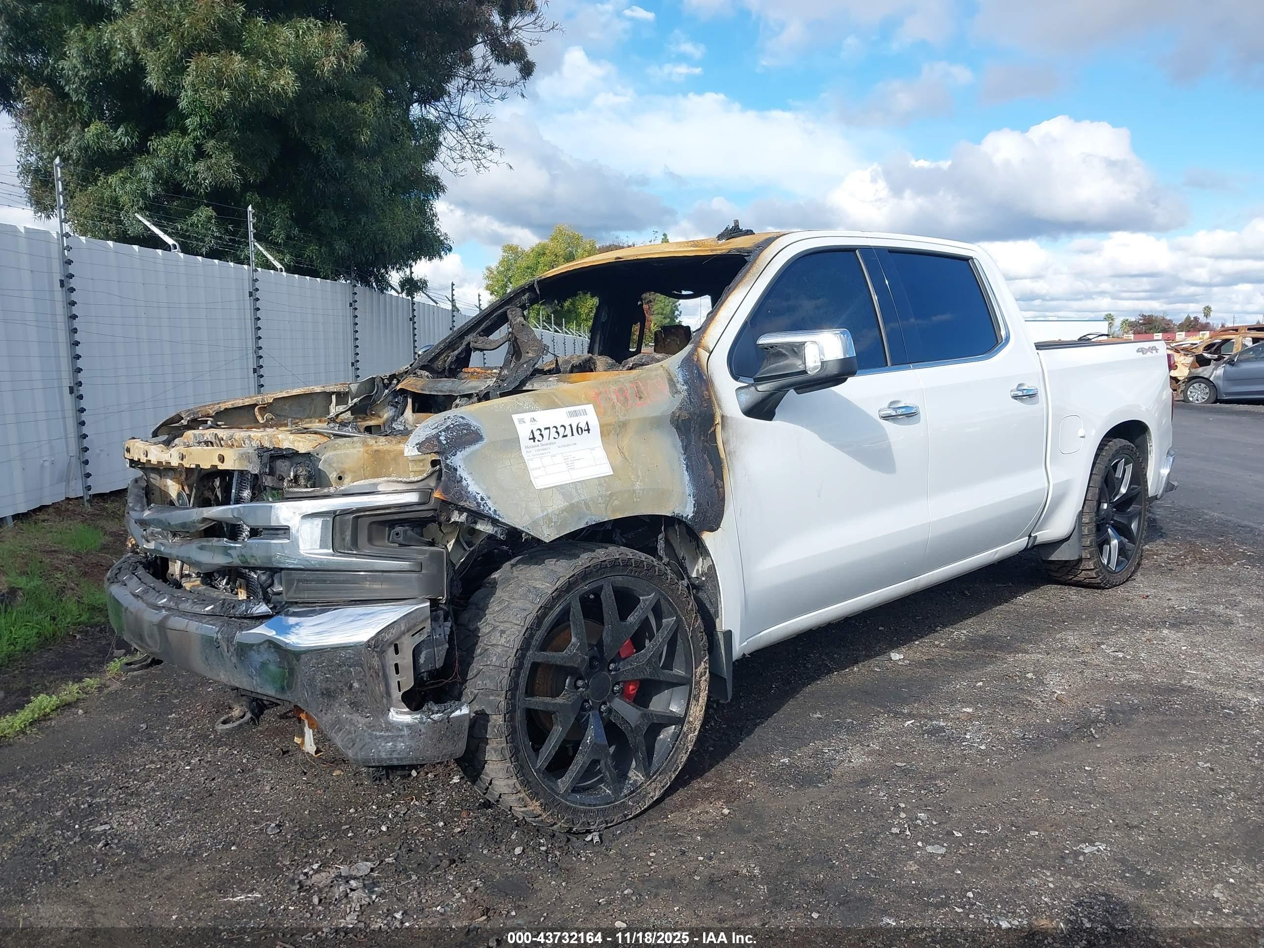 CHEVROLET SILVERADO image 2
