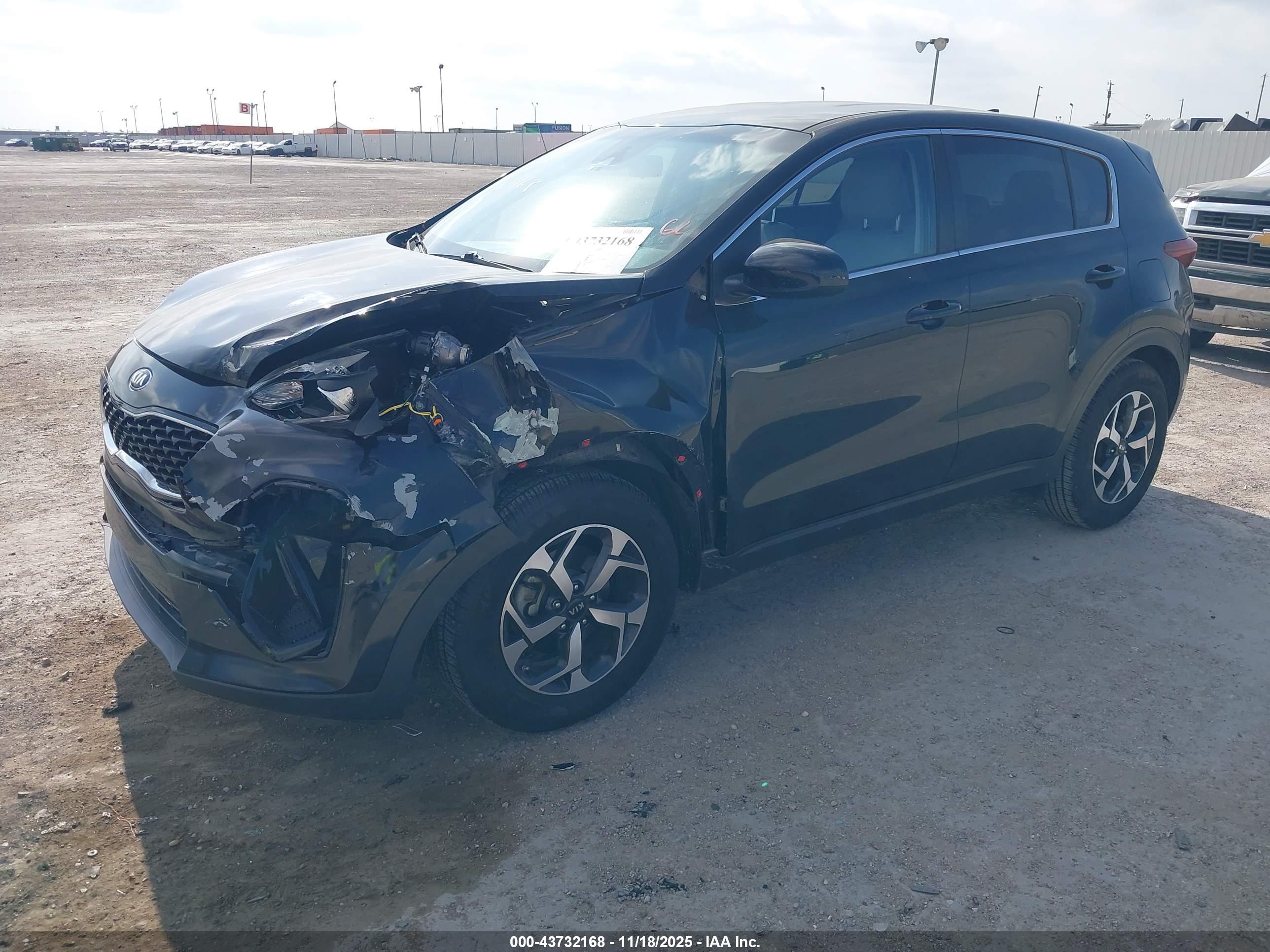 KIA SPORTAGE image 2