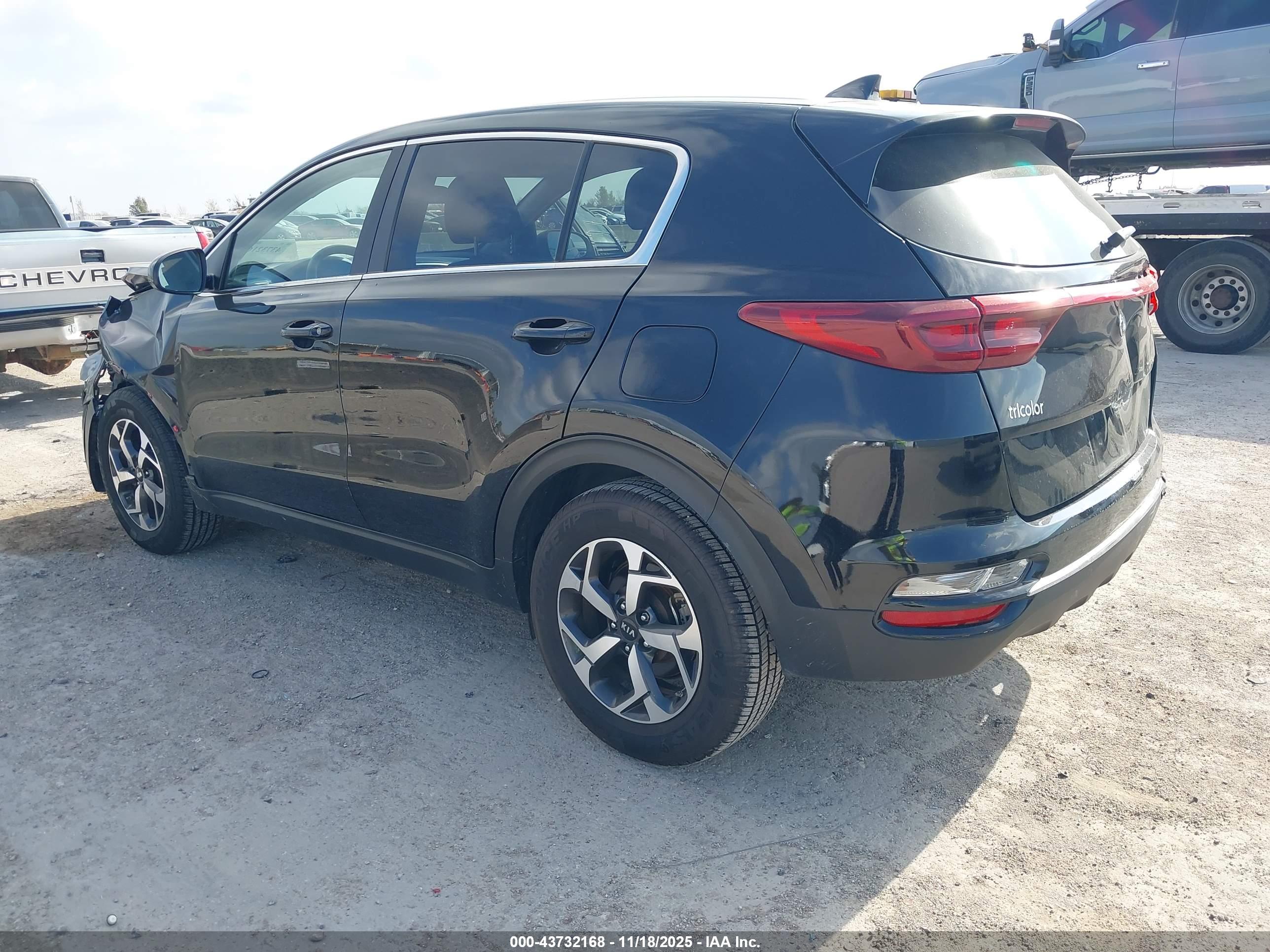 KIA SPORTAGE image 3