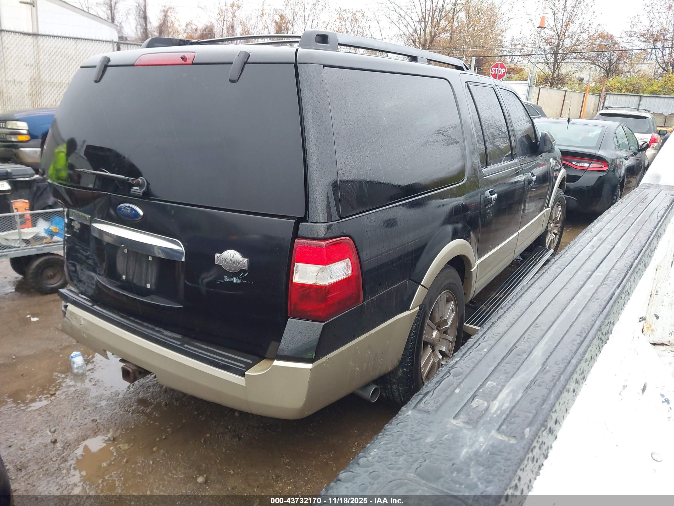 FORD EXPEDITION image 4