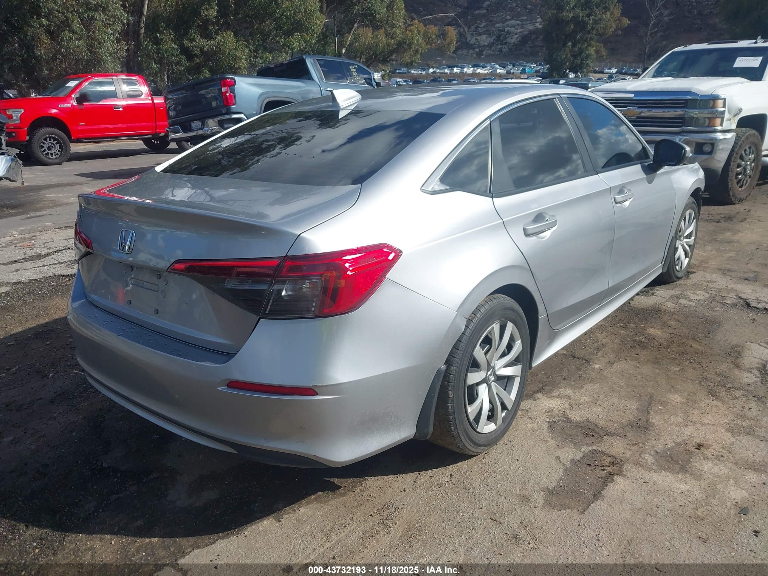 HONDA CIVIC image 4