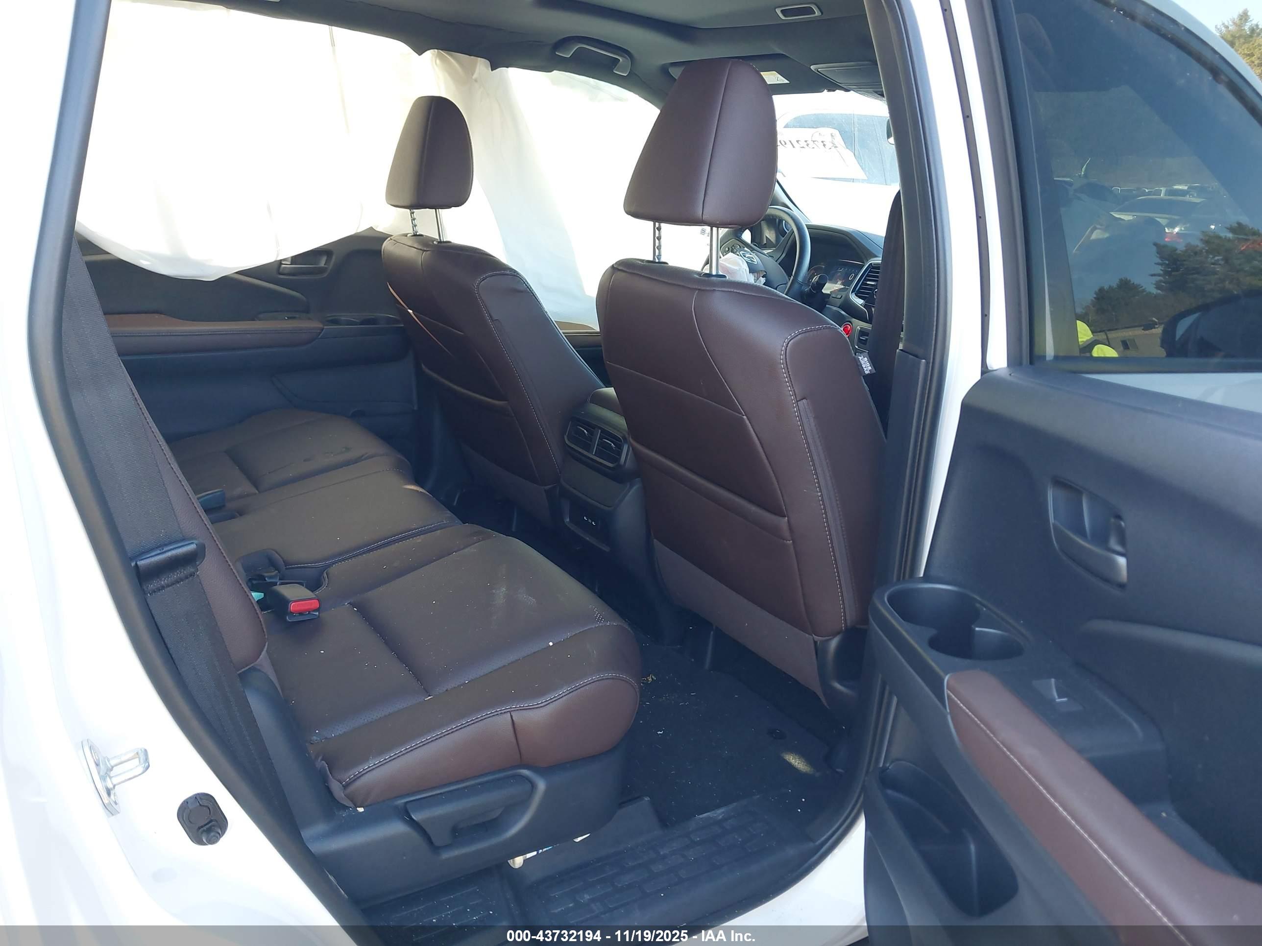 HONDA PASSPORT image 8