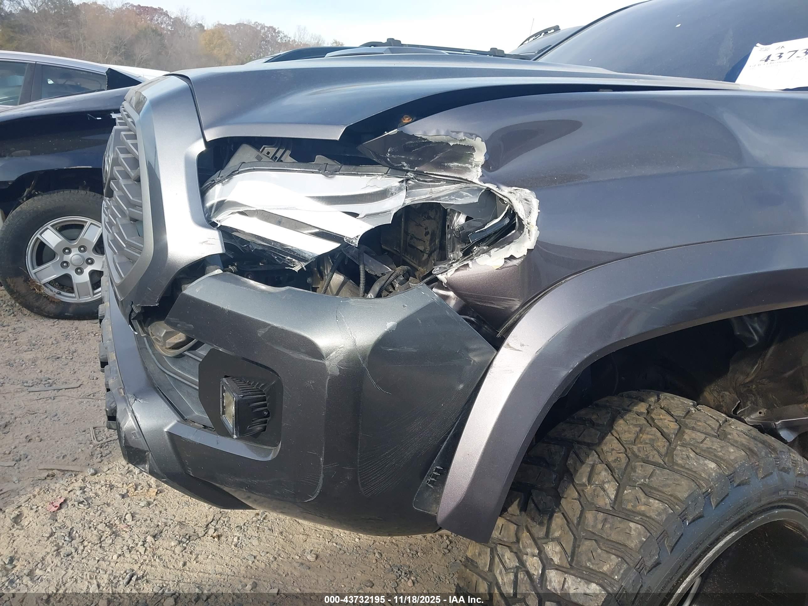 TOYOTA TACOMA image 6