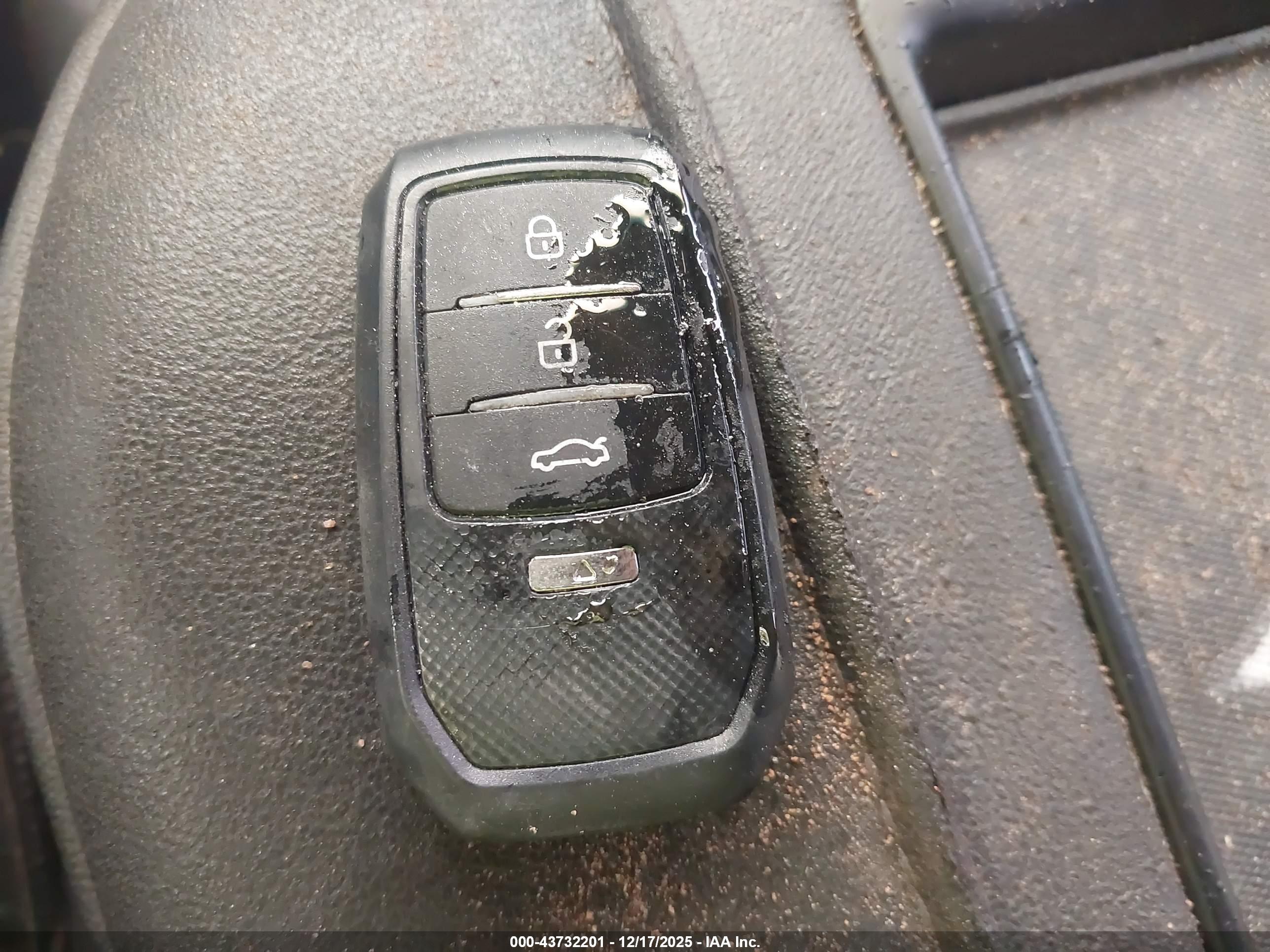 CHEVROLET SILVERADO image 11