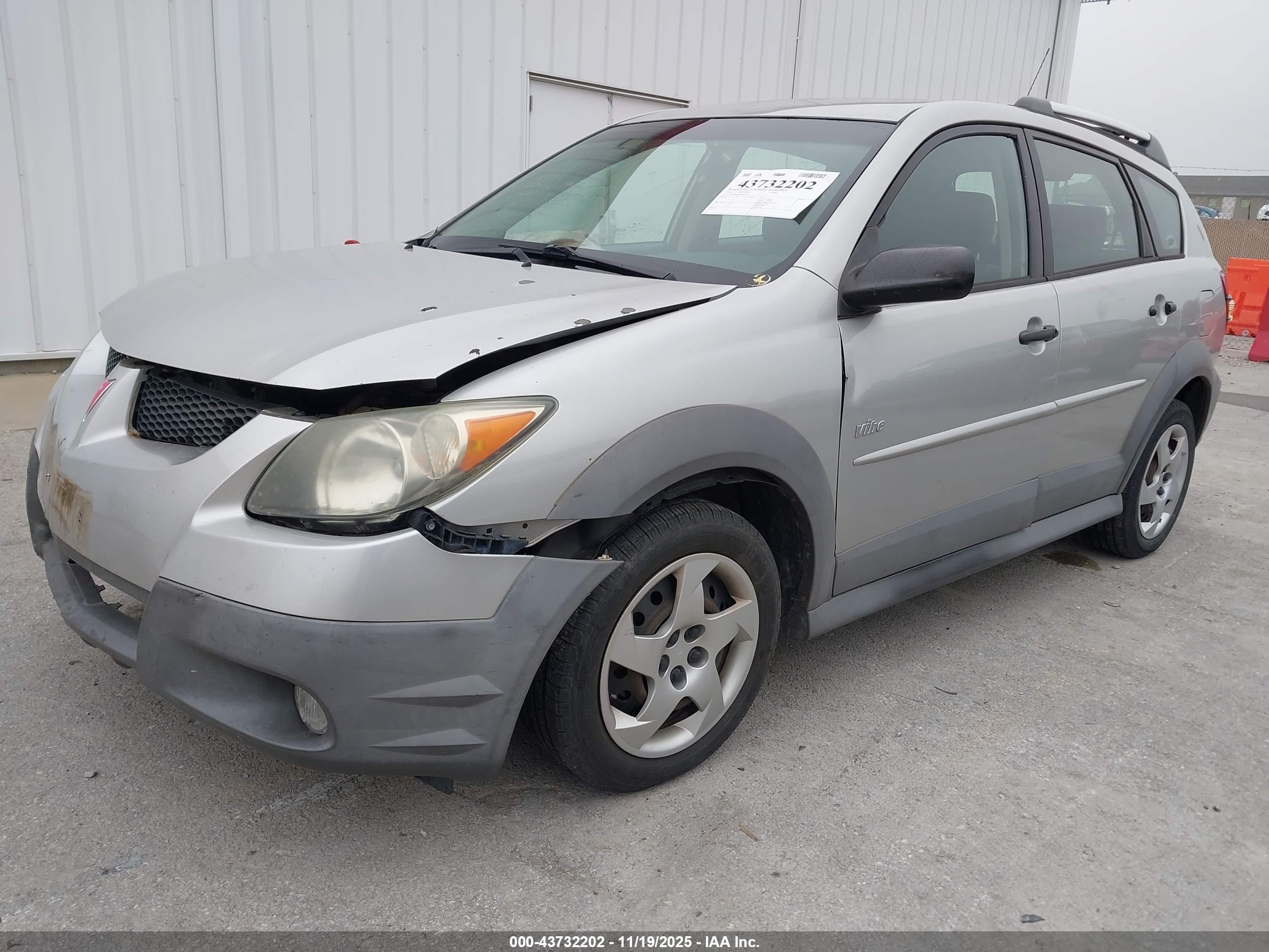 PONTIAC VIBE image 2