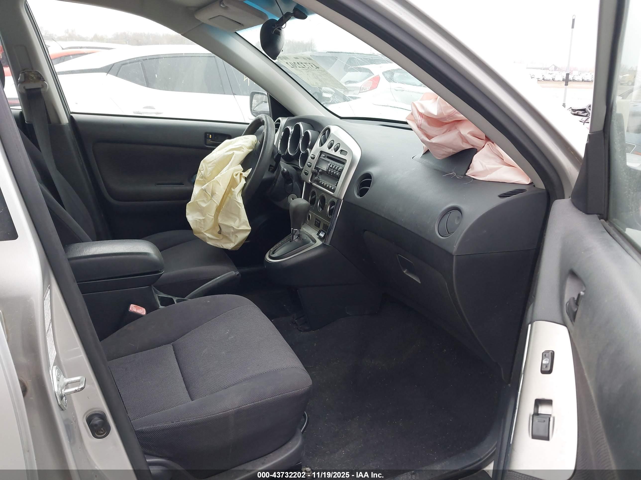 PONTIAC VIBE image 5