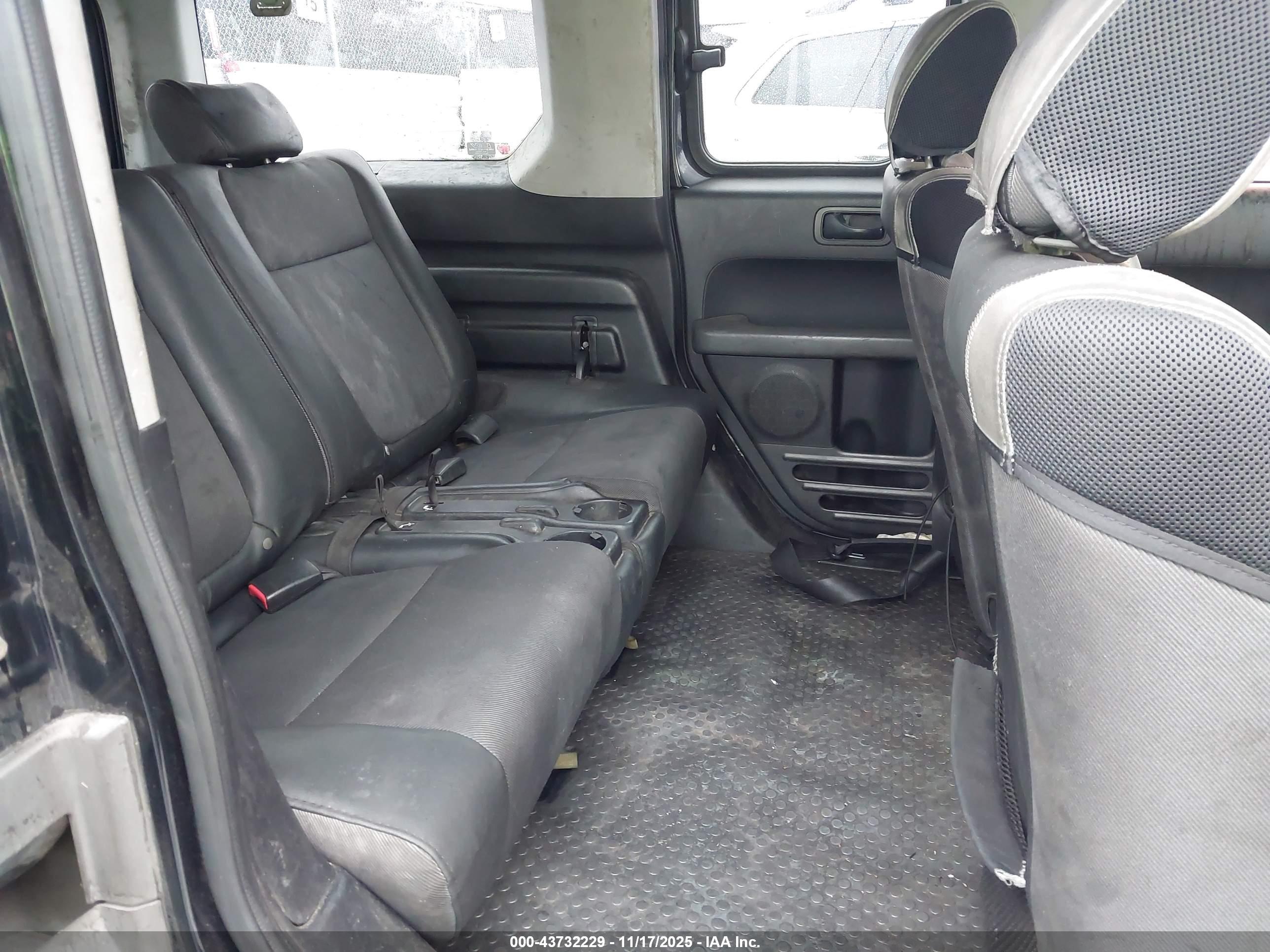 HONDA ELEMENT image 8