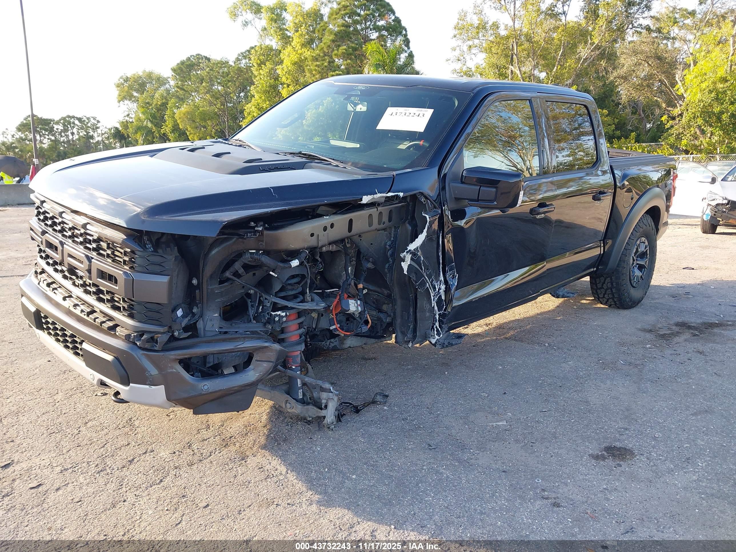 FORD F-150 image 2