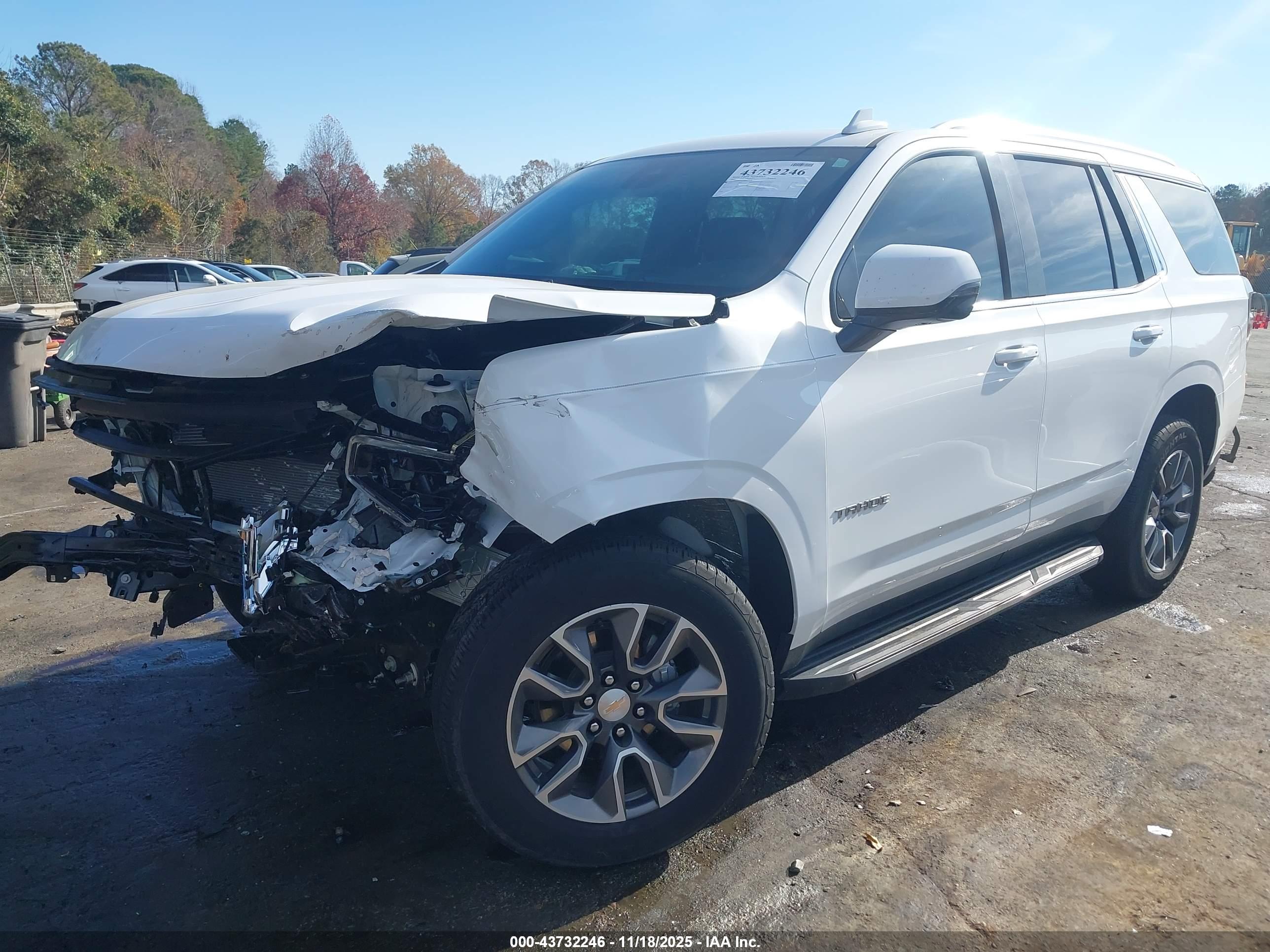CHEVROLET TAHOE image 2