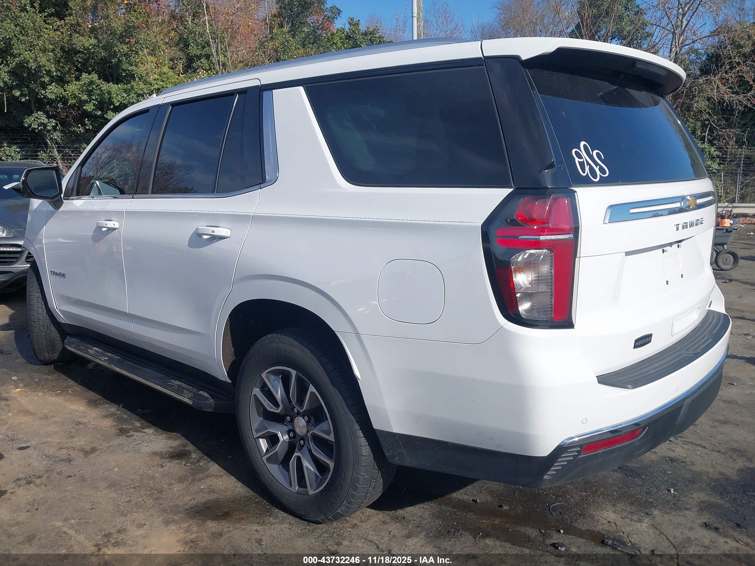 CHEVROLET TAHOE image 3