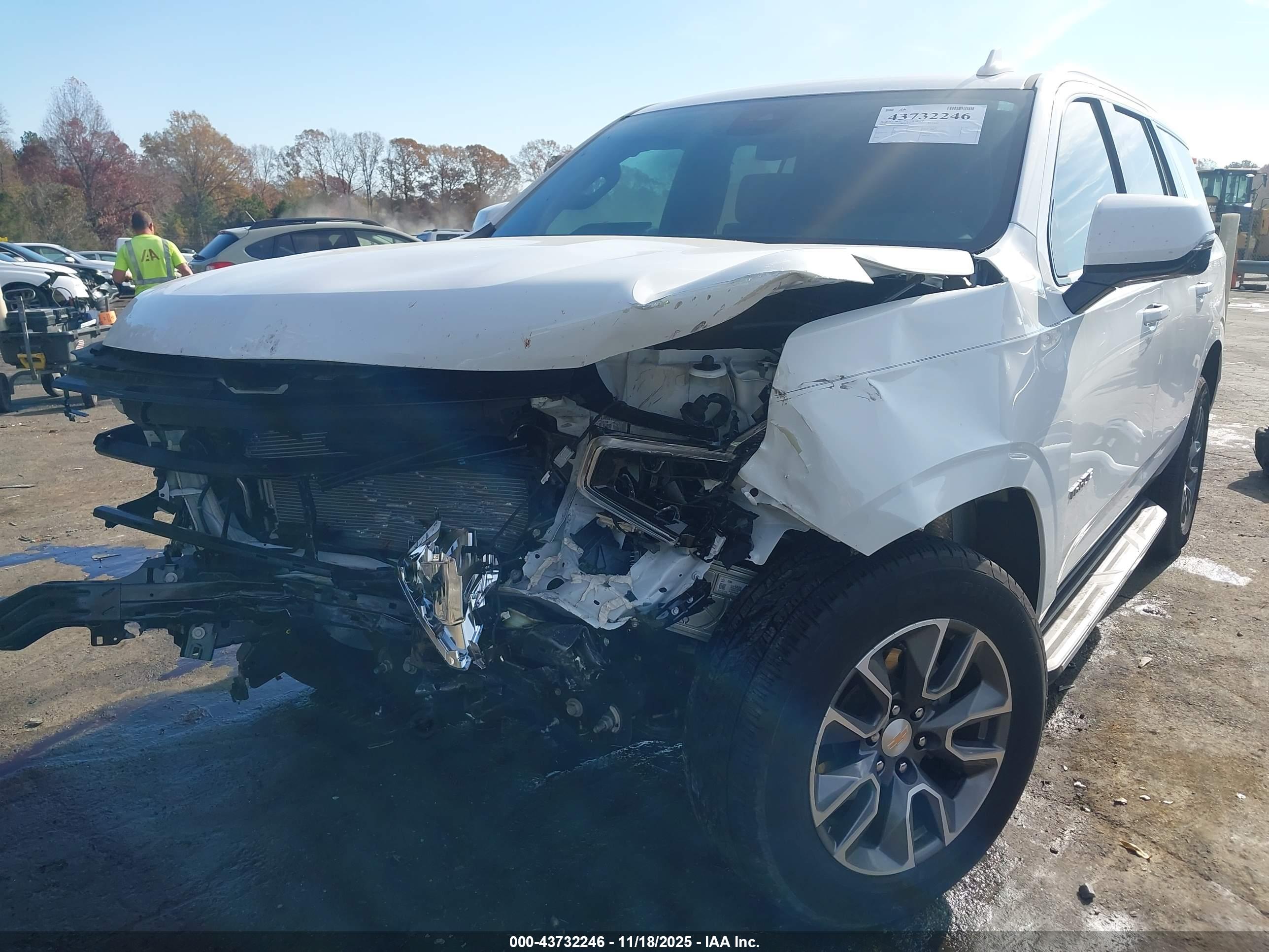 CHEVROLET TAHOE image 6