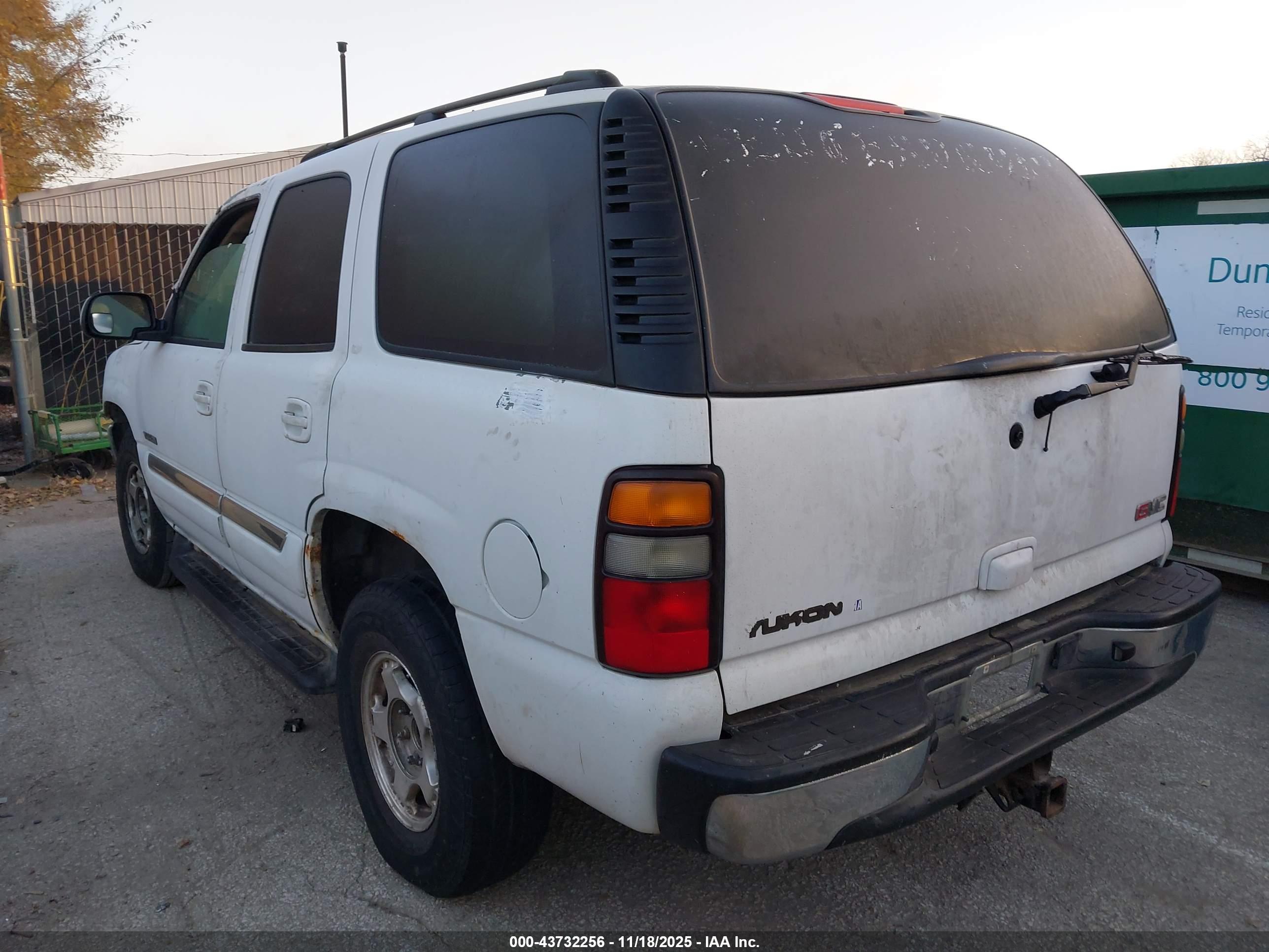 GMC YUKON image 3