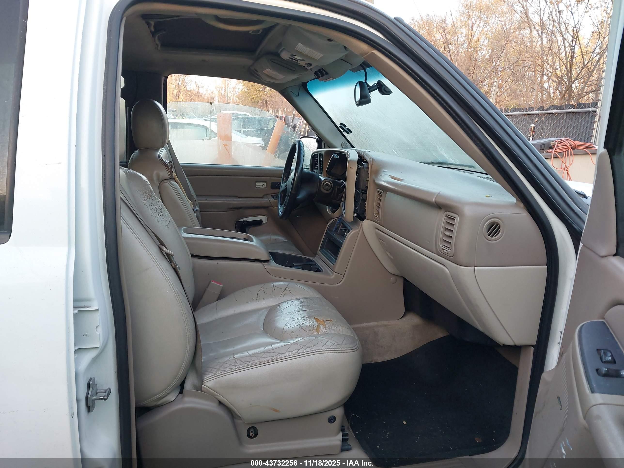 GMC YUKON image 5