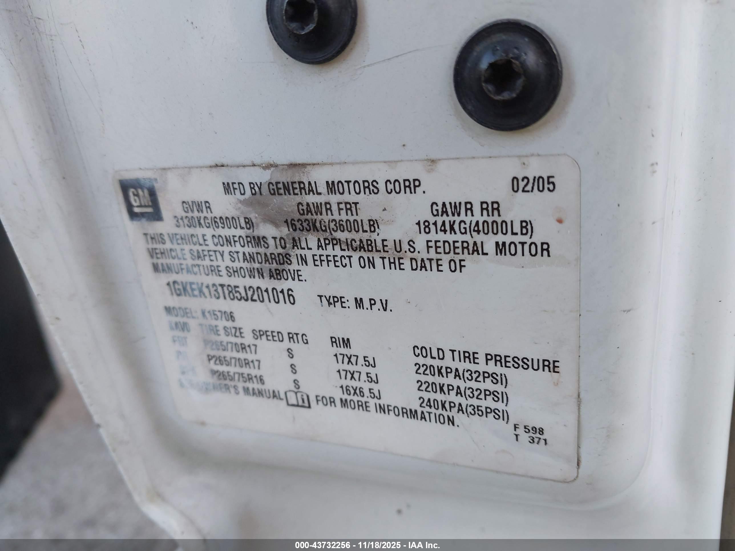 GMC YUKON image 9