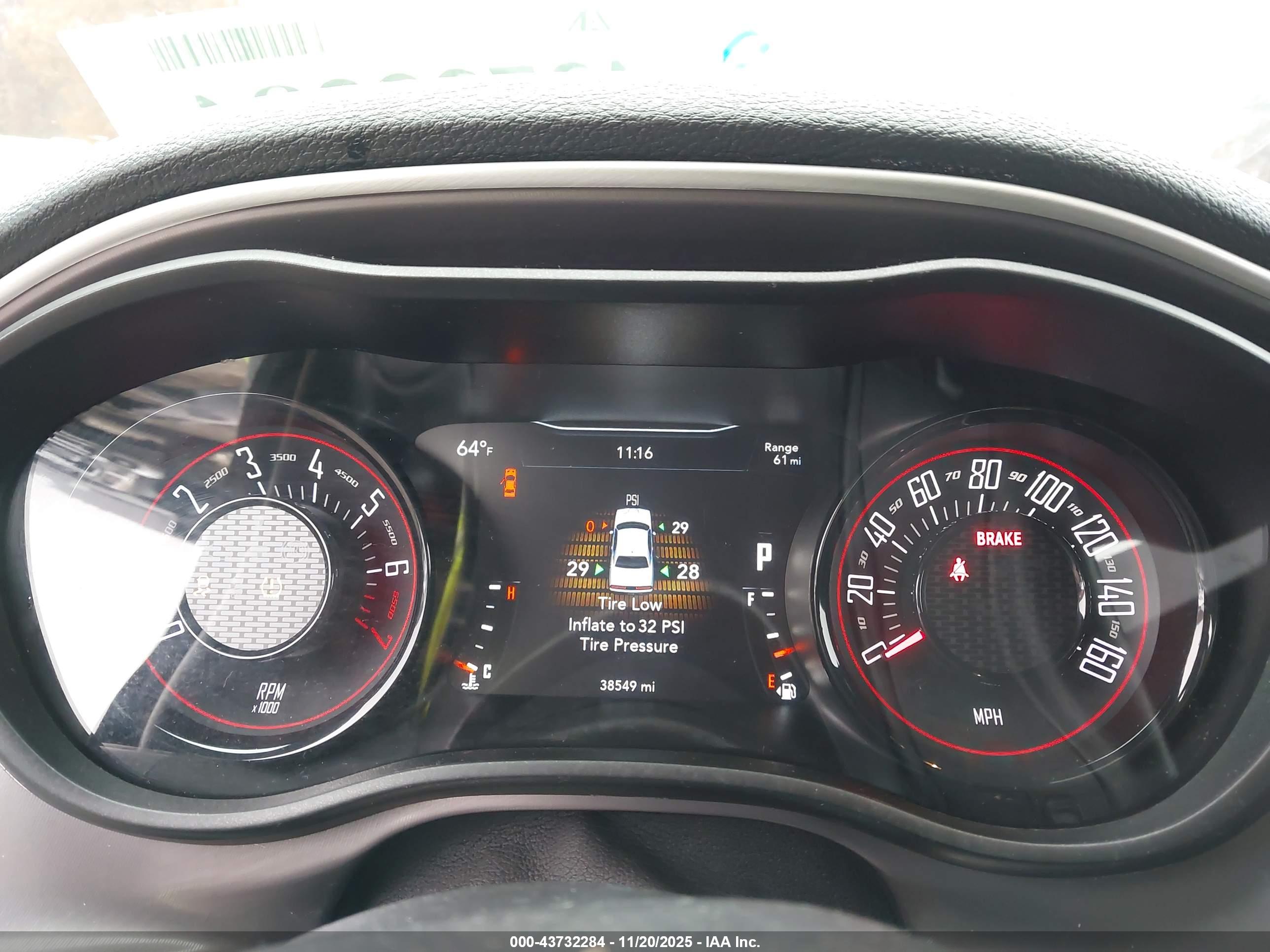 DODGE CHALLENGER image 7