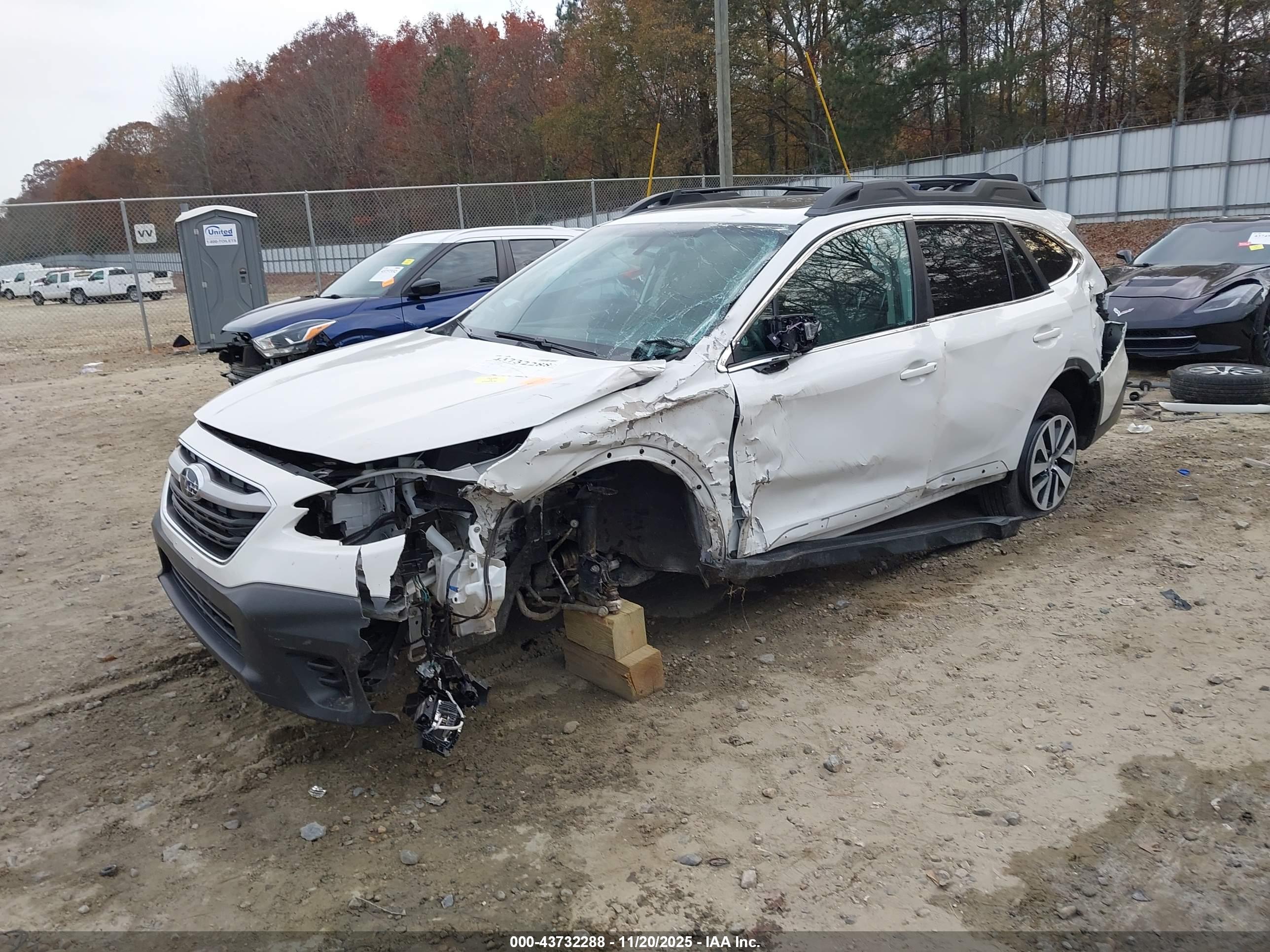 SUBARU OUTBACK image 2