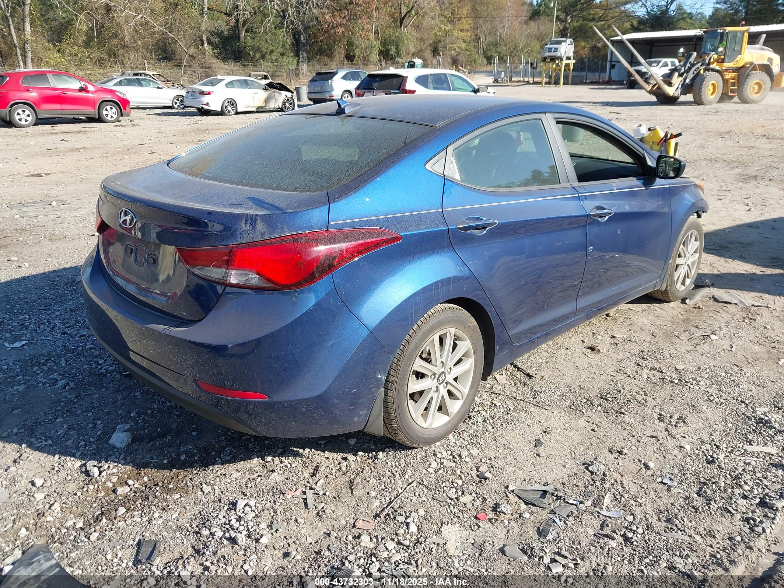 HYUNDAI ELANTRA image 4