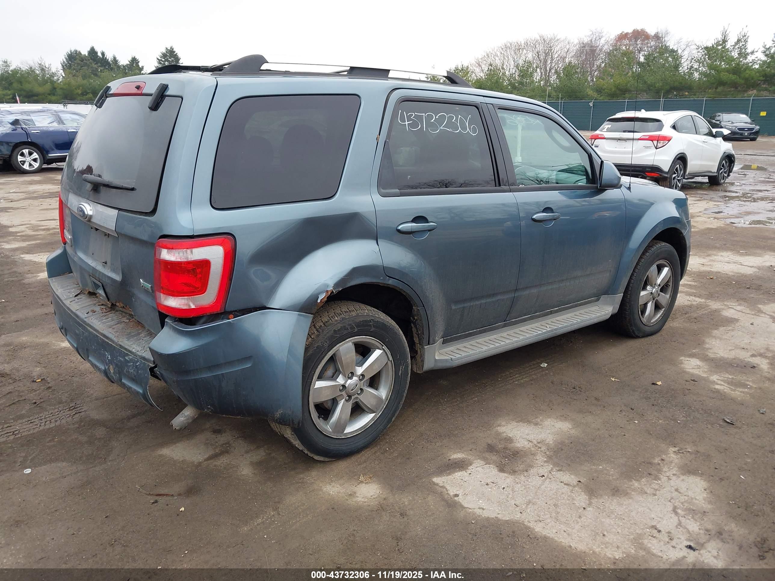 FORD ESCAPE image 4