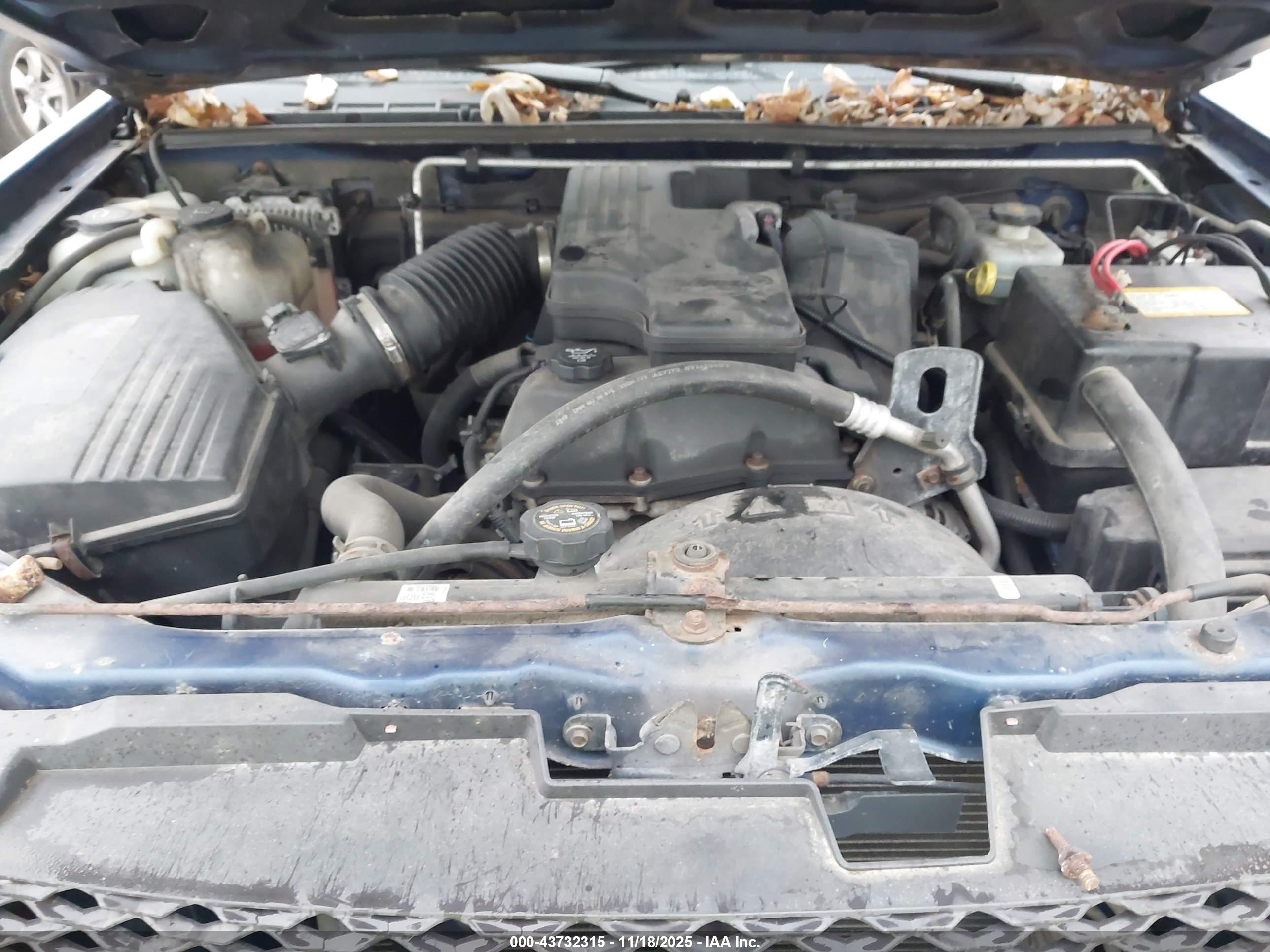CHEVROLET COLORADO image 10