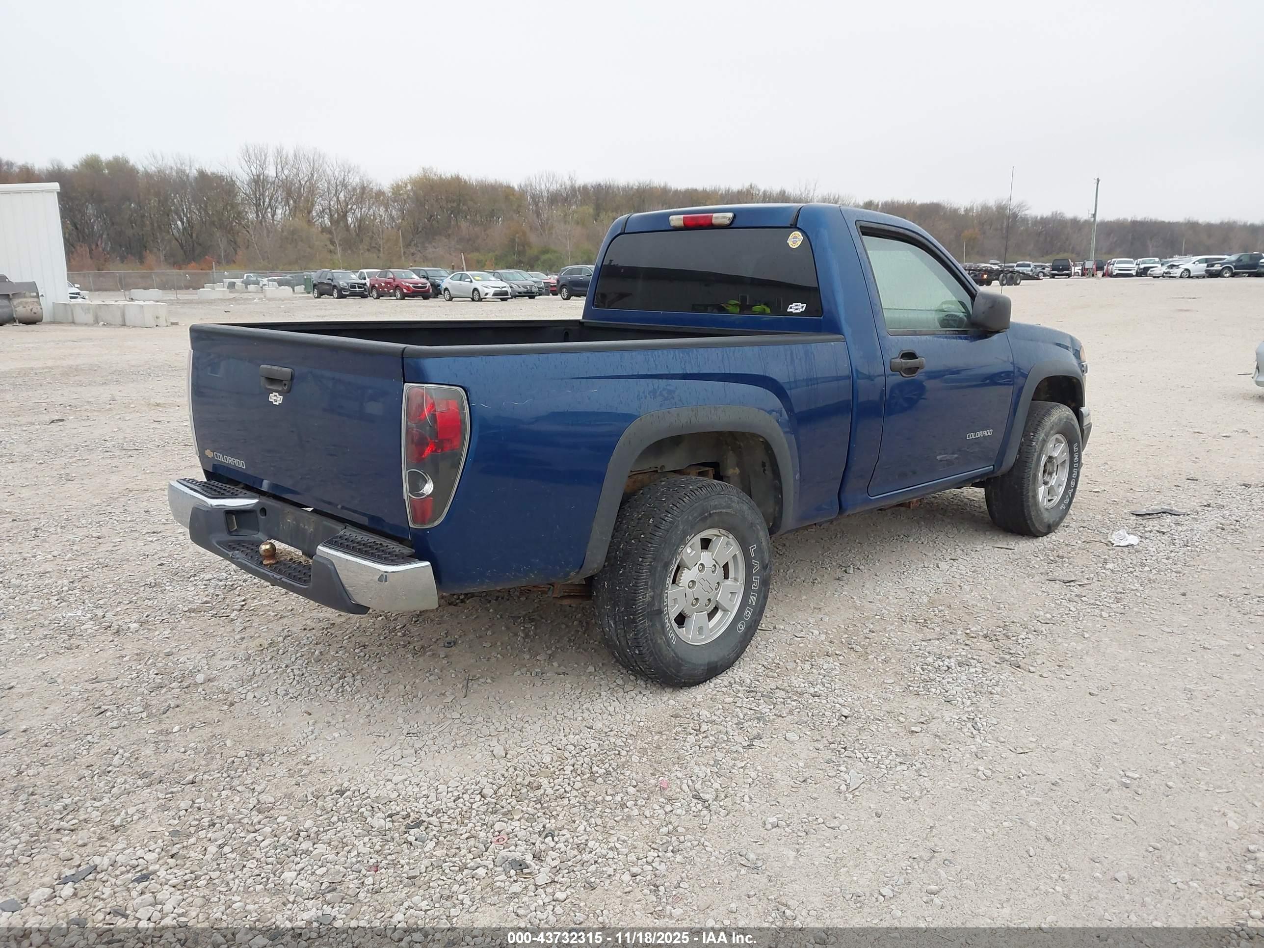 CHEVROLET COLORADO image 4