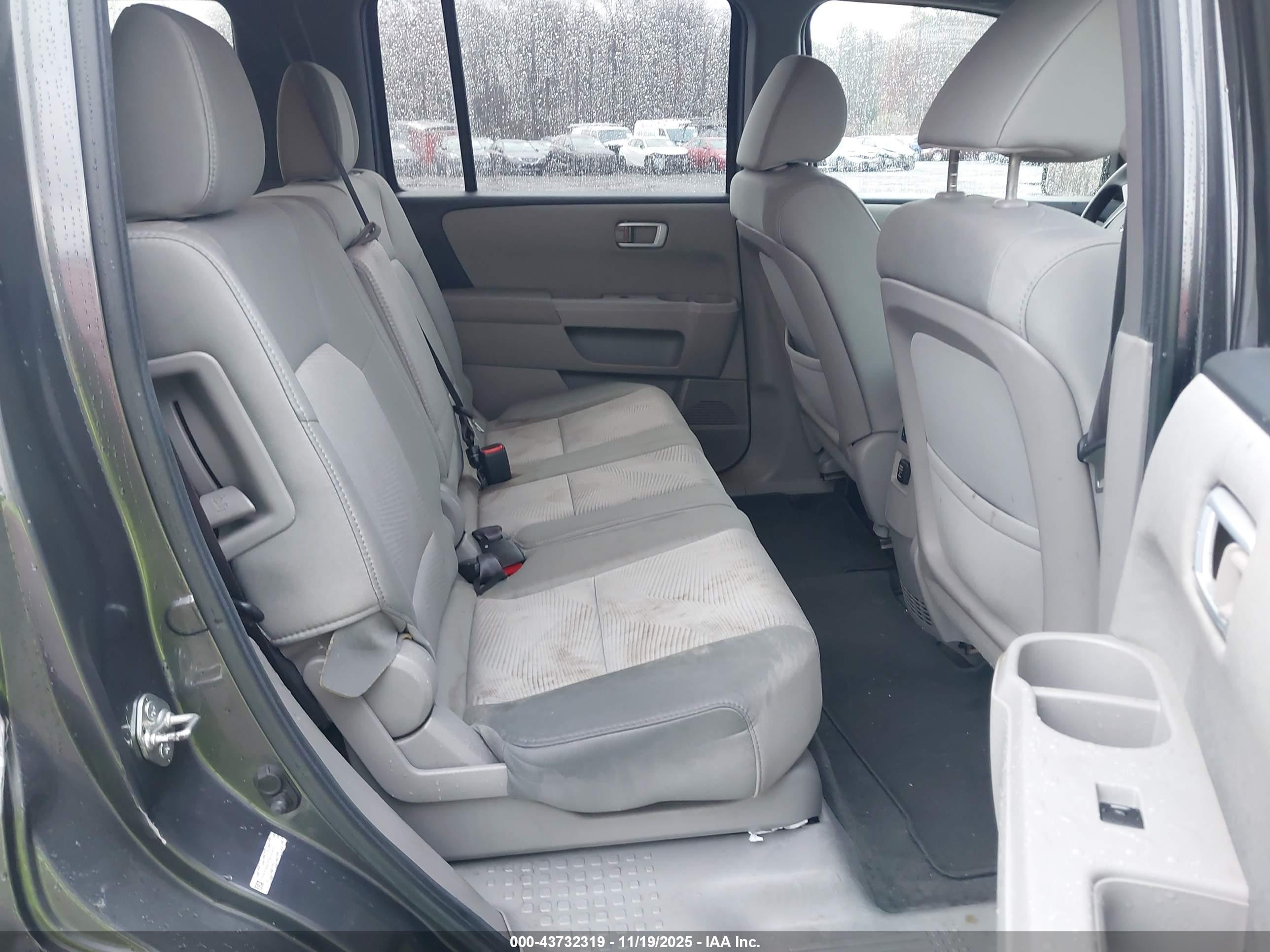 HONDA PILOT image 8
