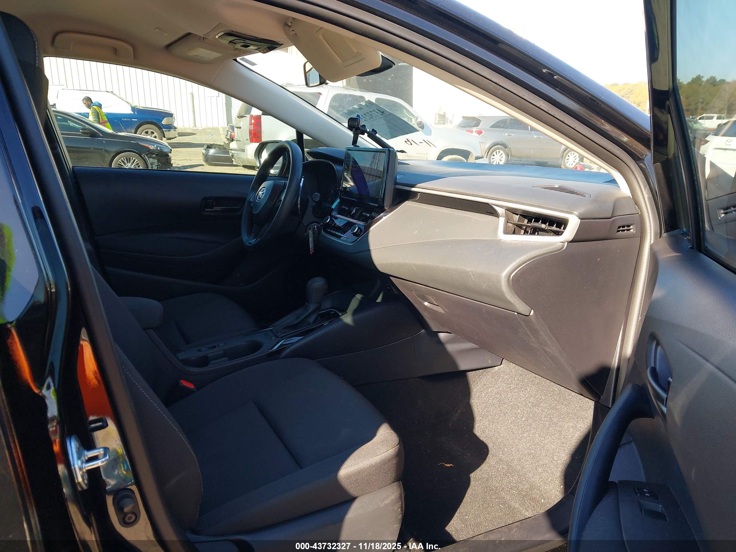 TOYOTA COROLLA image 5
