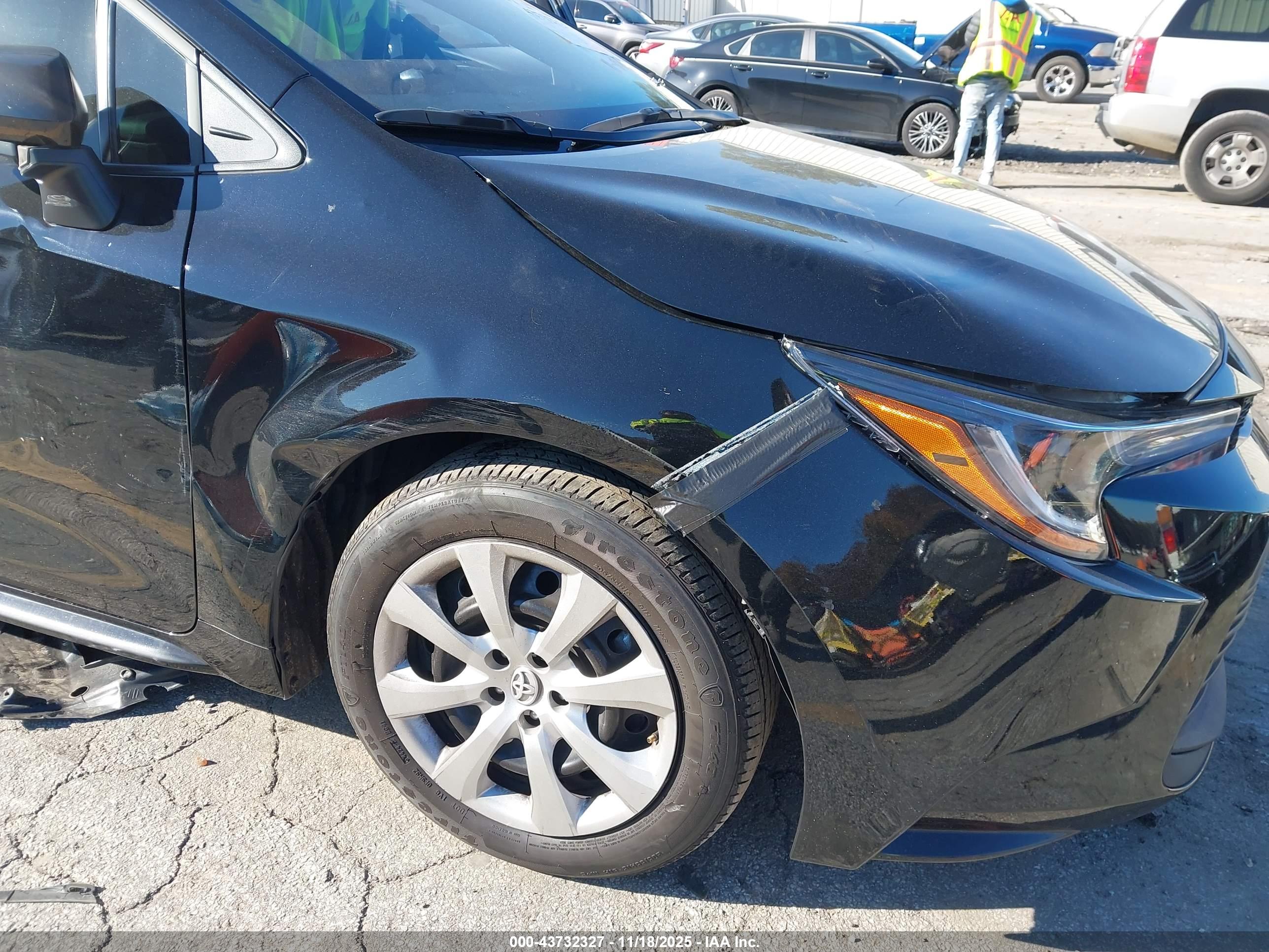 TOYOTA COROLLA image 6
