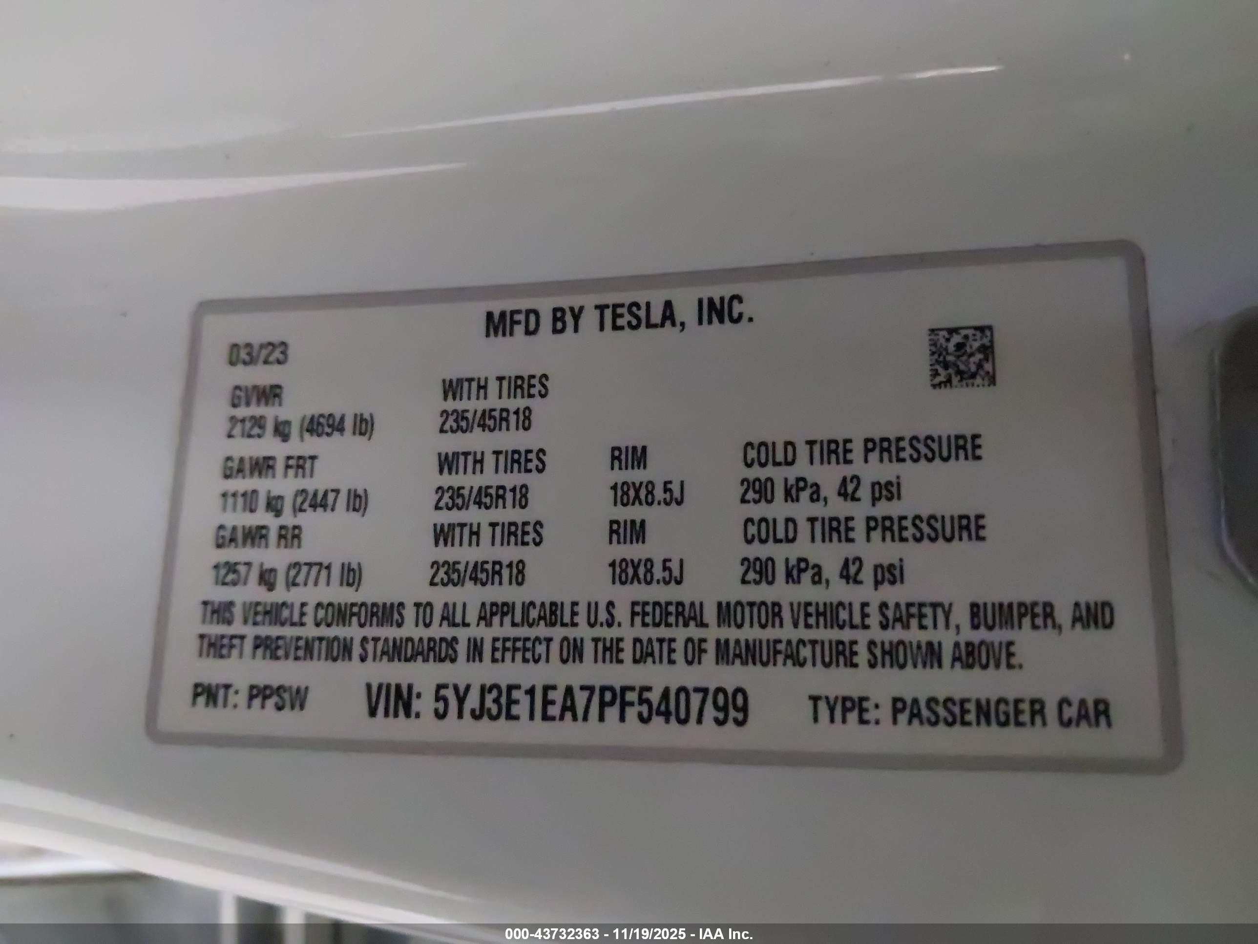 TESLA MODEL image 9