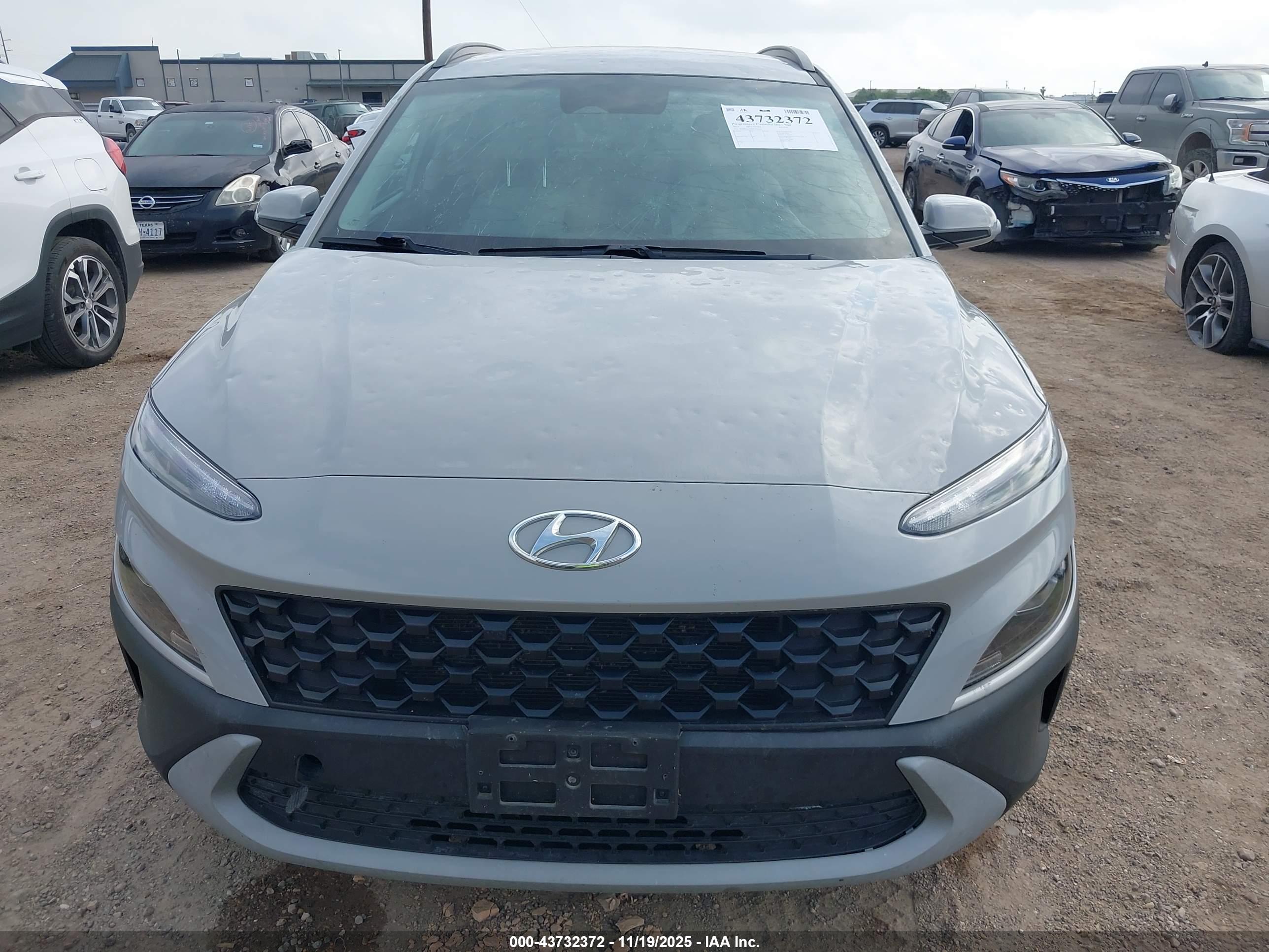 HYUNDAI KONA image 6
