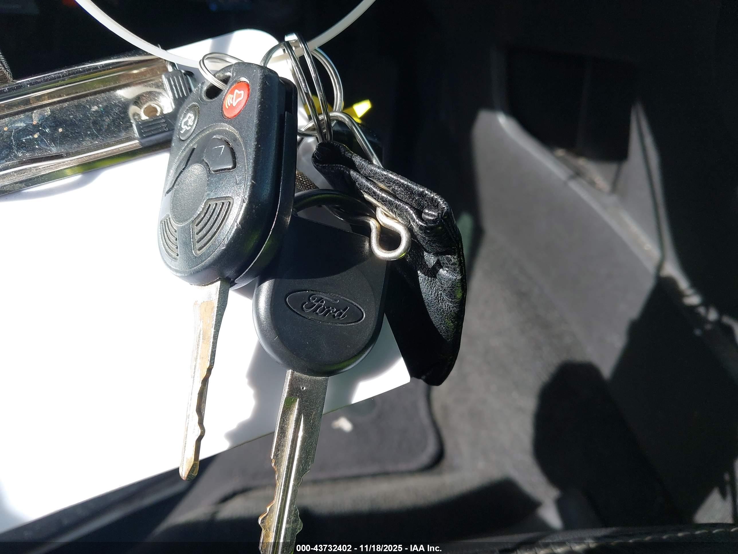 FORD FLEX image 11