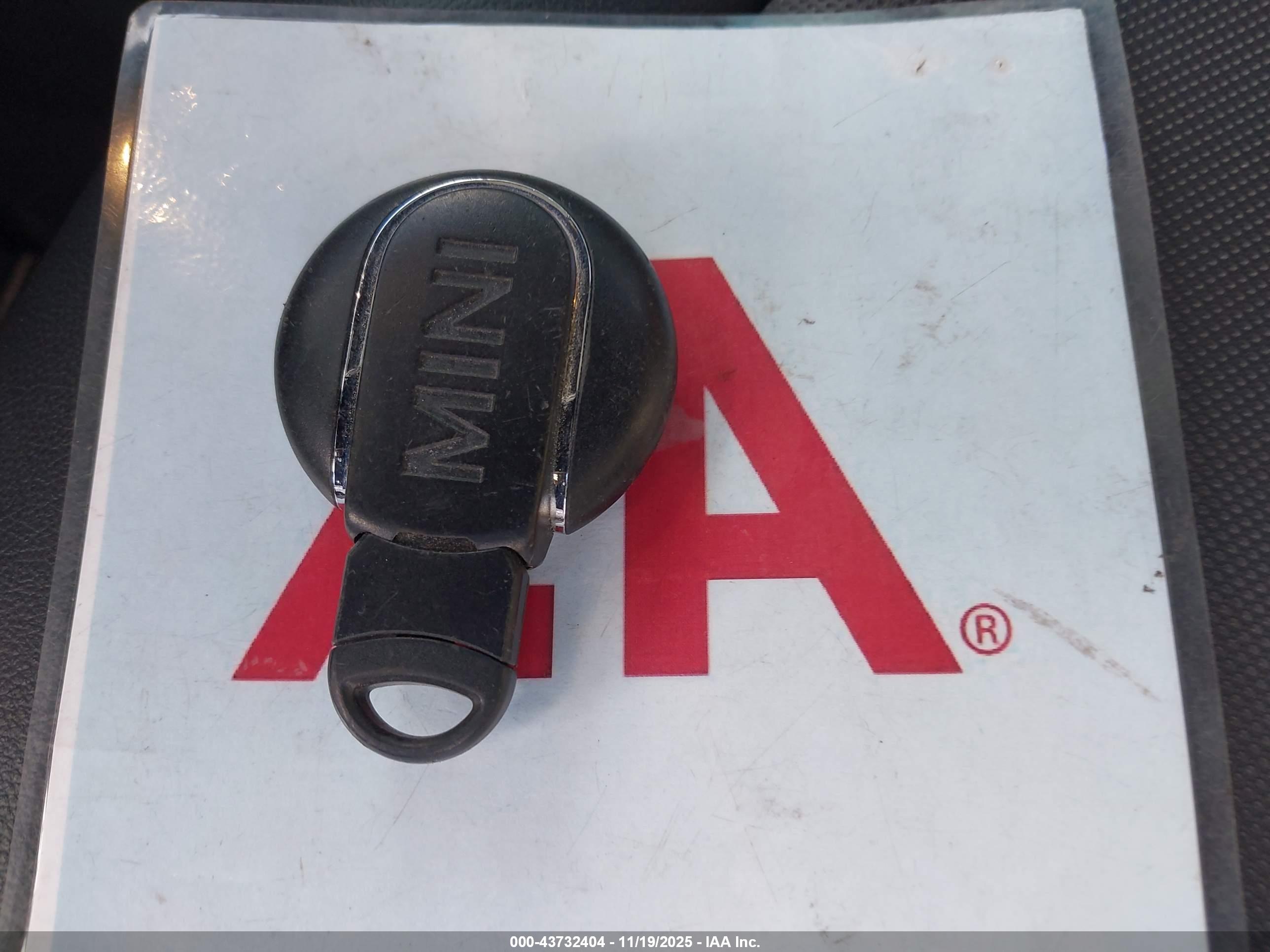 MINI COUNTRYMAN image 11
