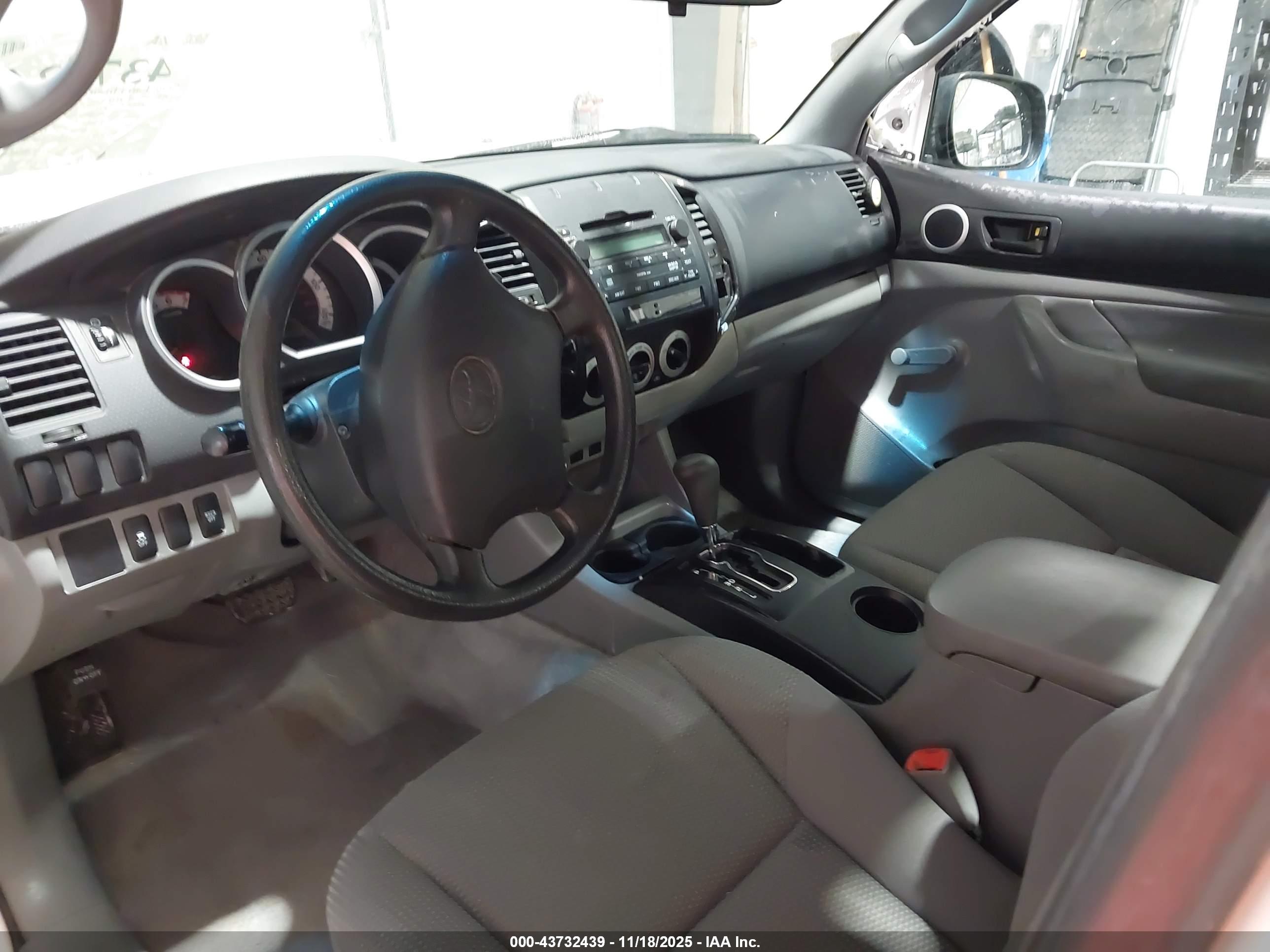 TOYOTA TACOMA image 5