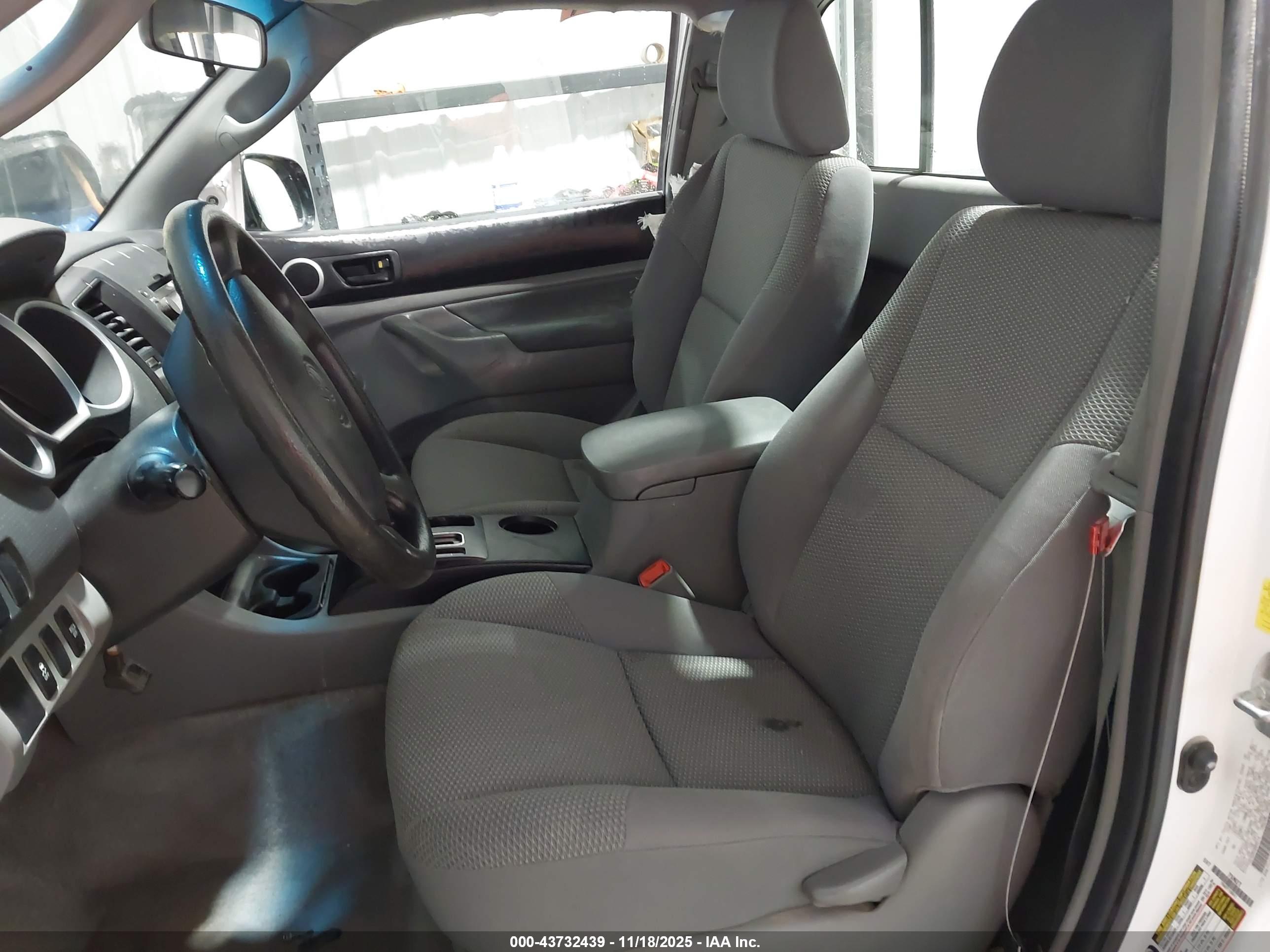 TOYOTA TACOMA image 8