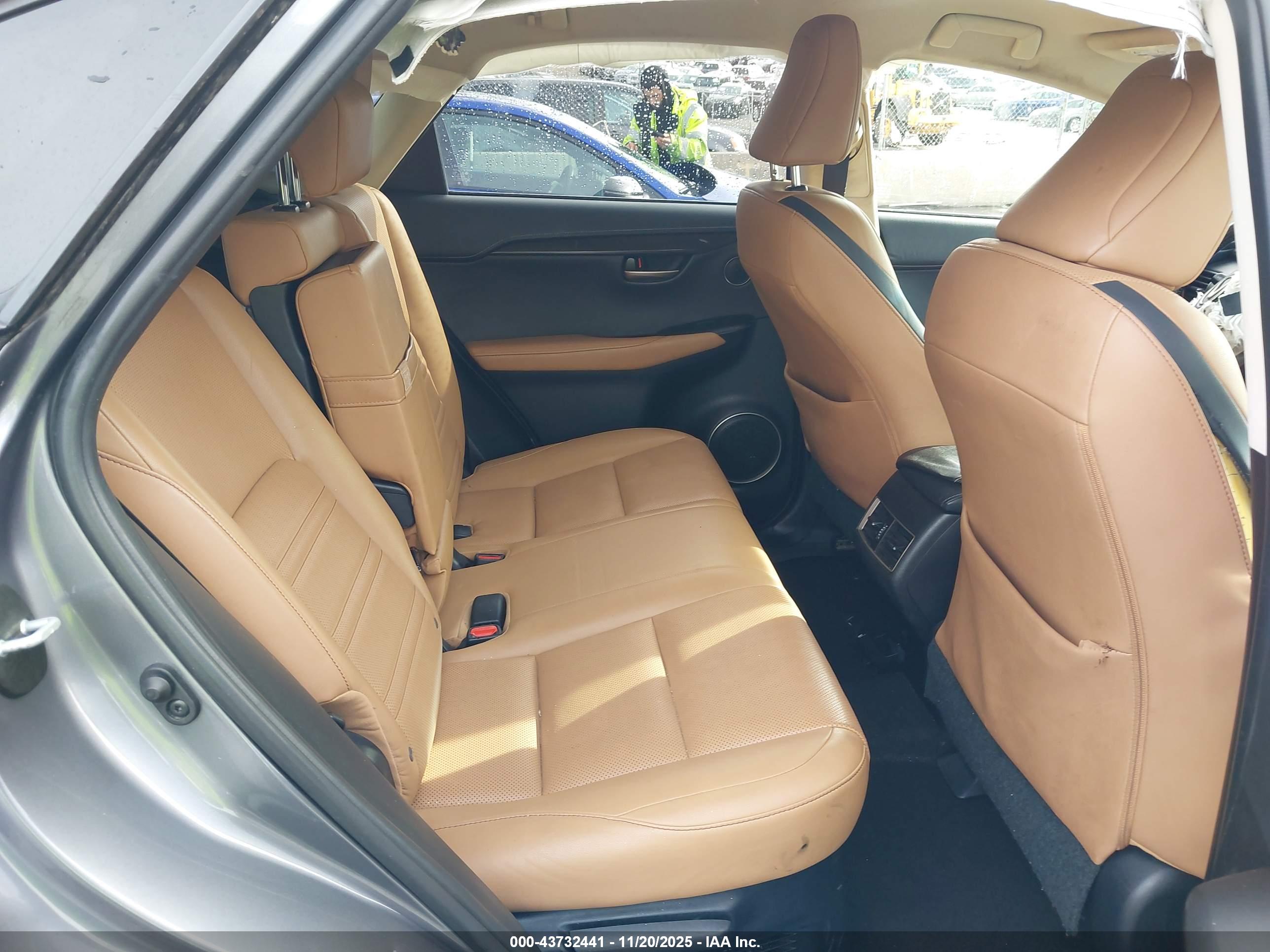 LEXUS NX image 8