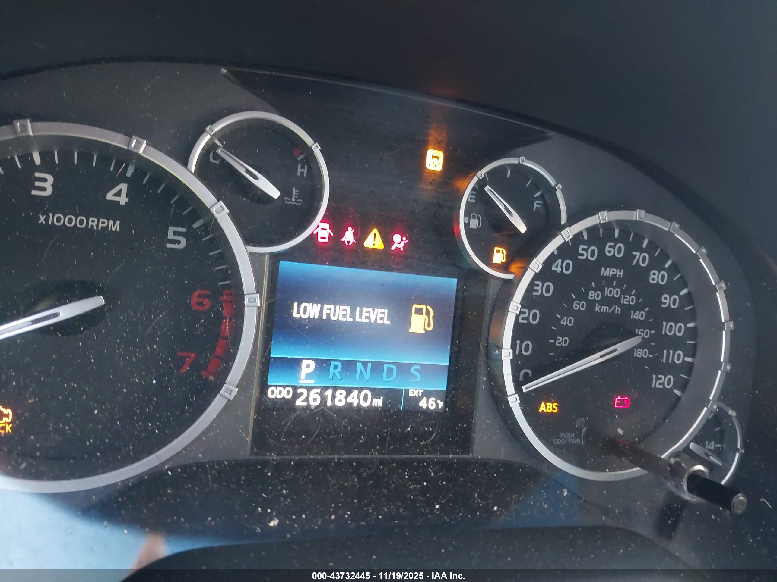 TOYOTA TUNDRA image 7