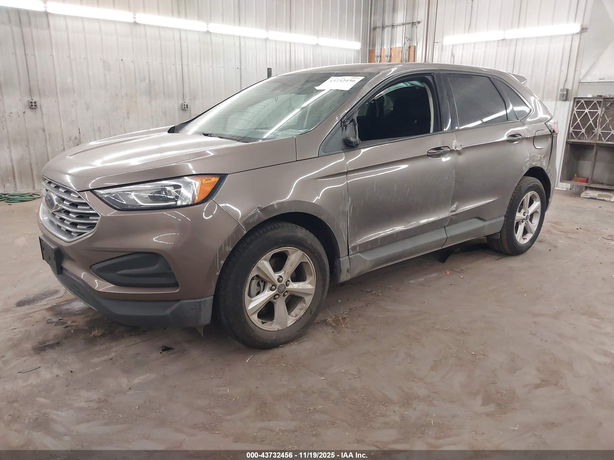 FORD EDGE image 2
