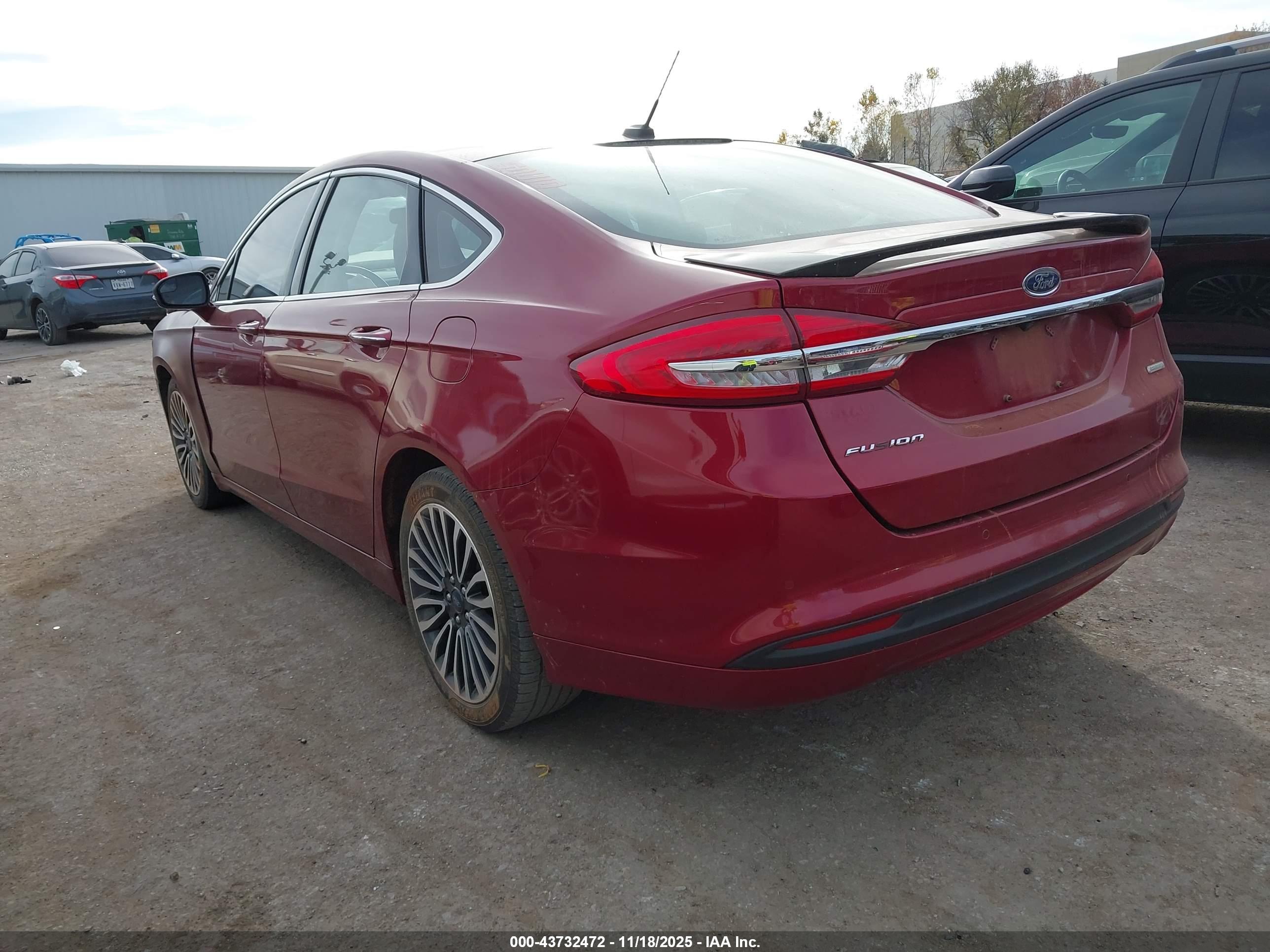 FORD FUSION image 3