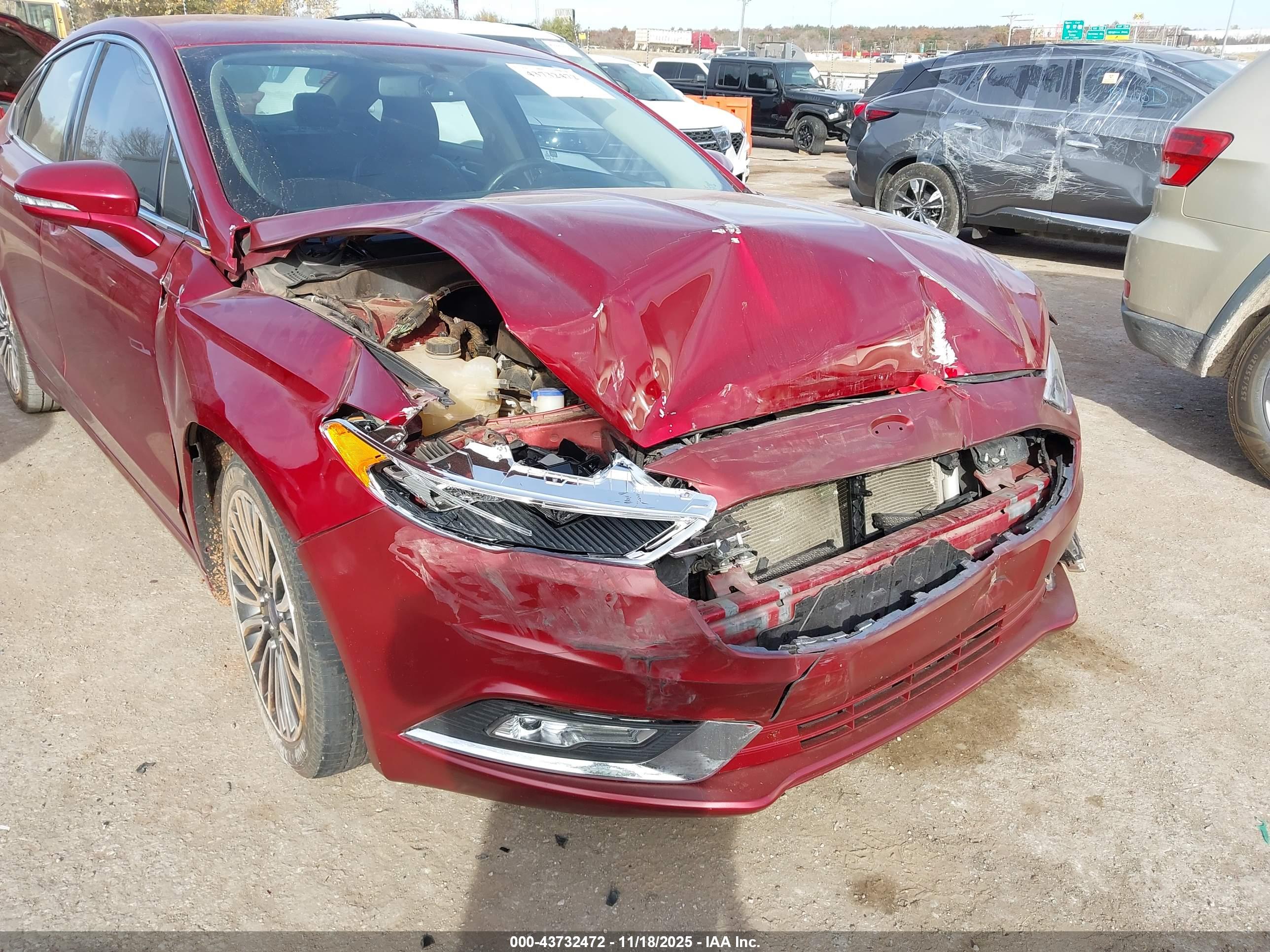 FORD FUSION image 6