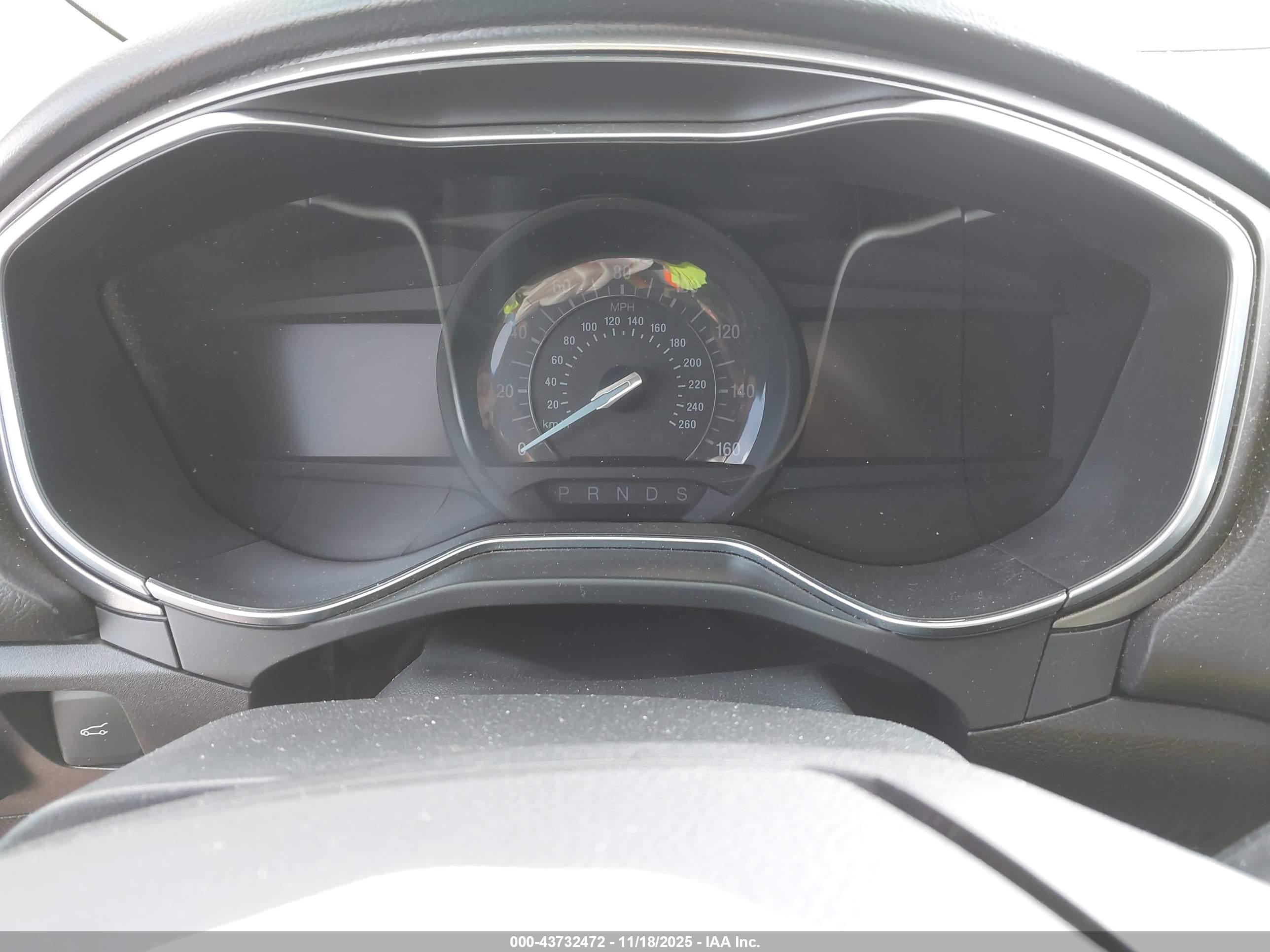 FORD FUSION image 7